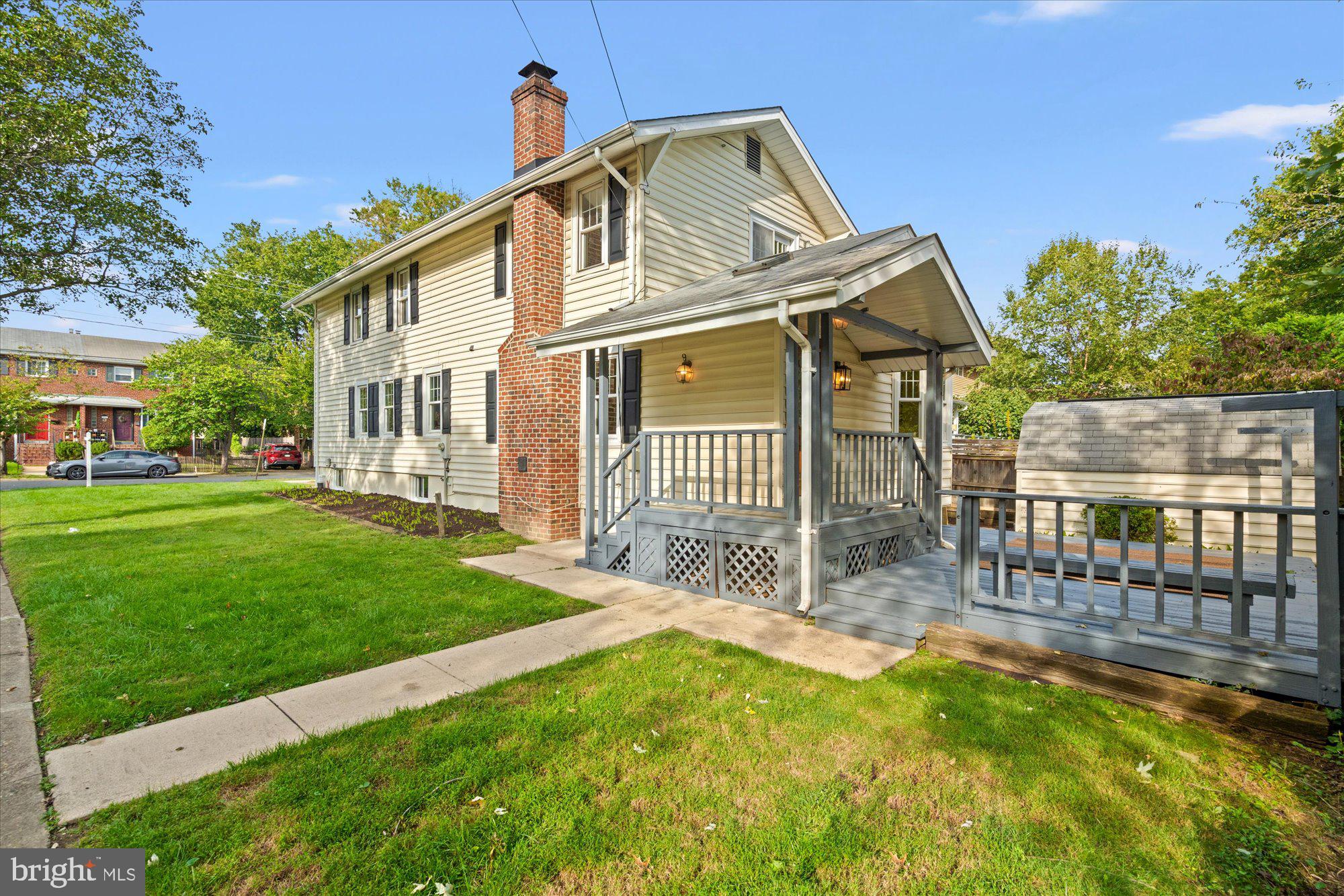 225 E SPRING STREET