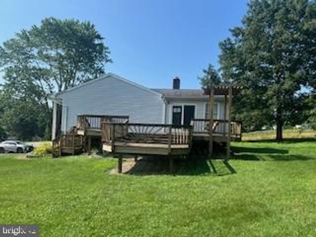 Photo of 2 Adams Court, NEW FREEDOM, PA 17349 (MLS # PAYK2086278)