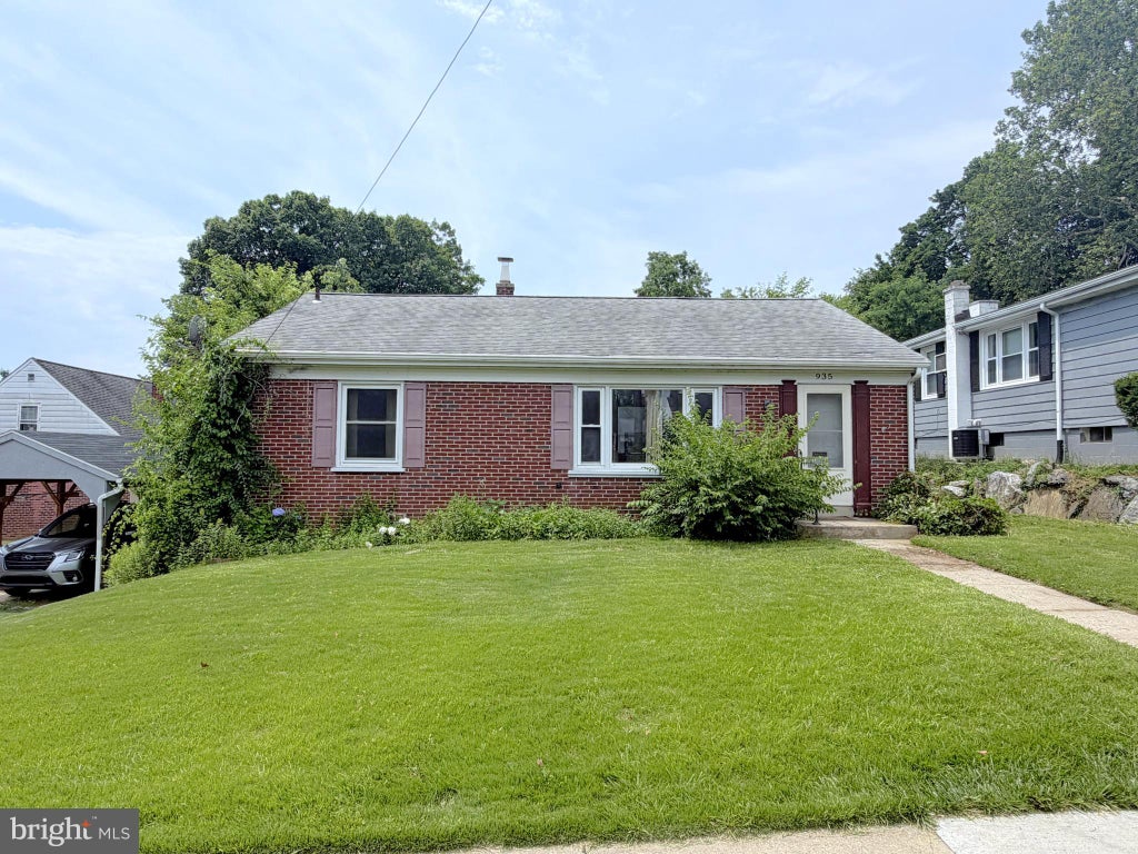 Photo of 935 Wabank Street, LANCASTER, PA 17603 (MLS # PALA2090644)