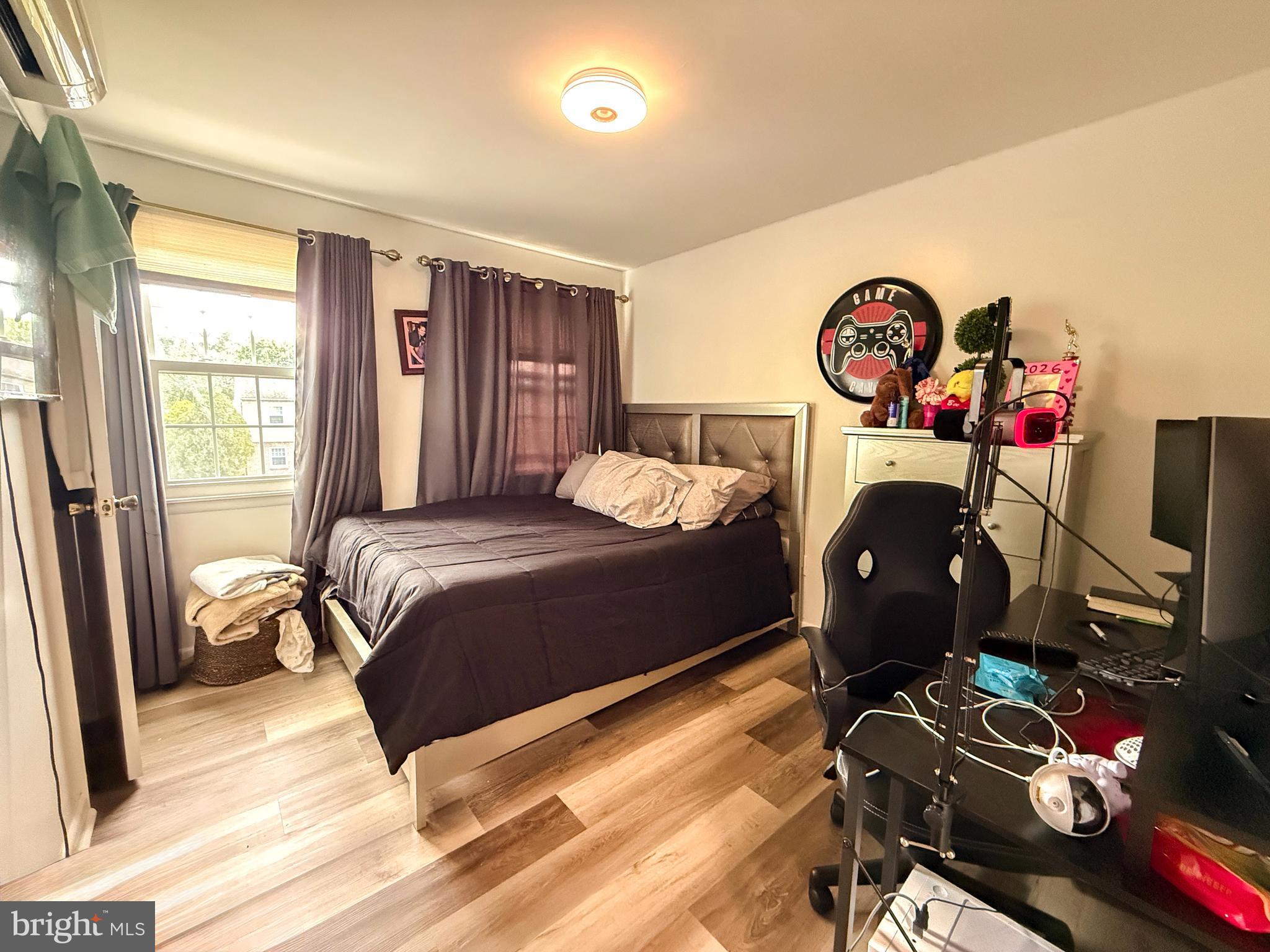 CONRAD WEISER - Residential