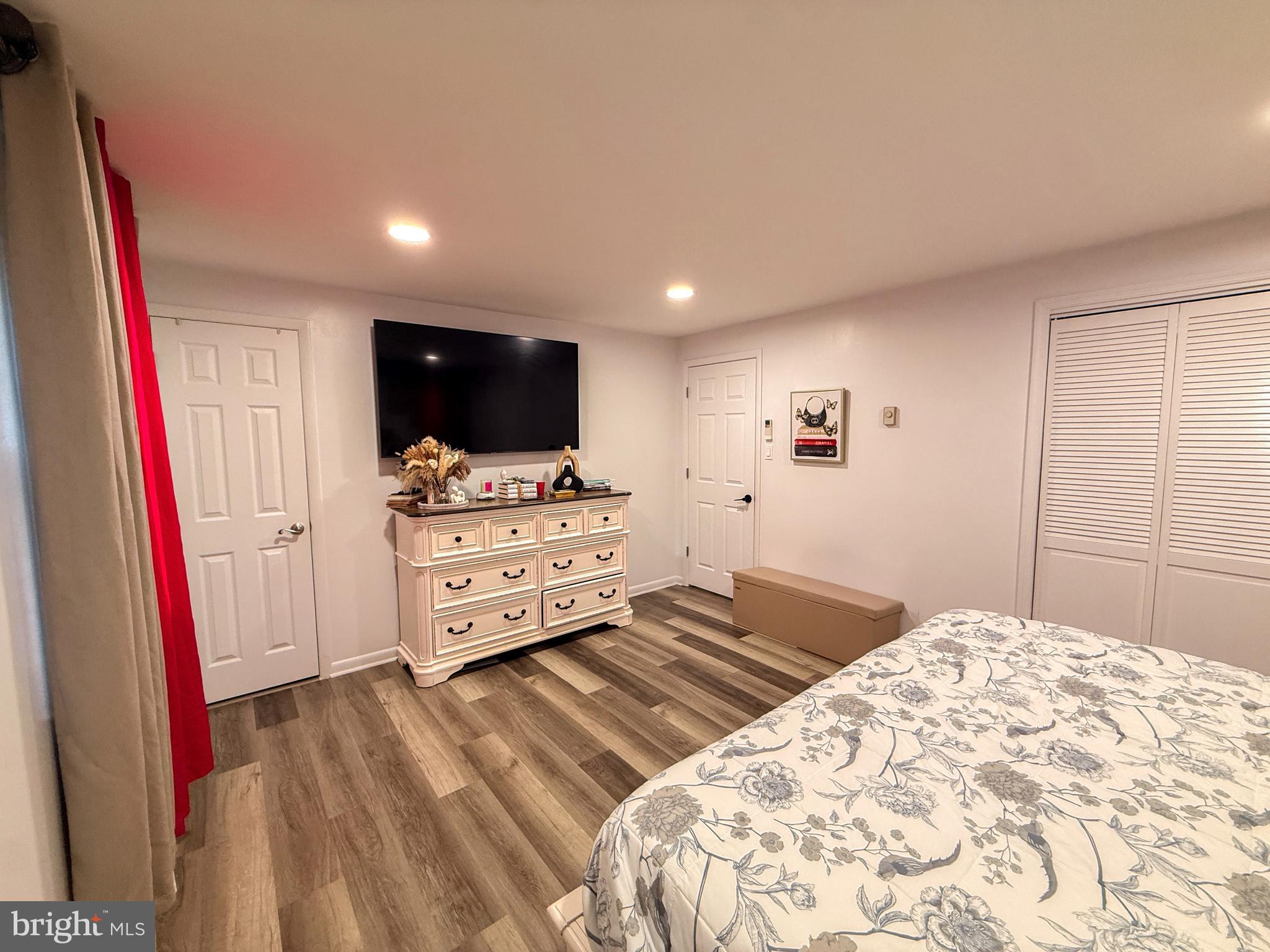 CONRAD WEISER - Residential