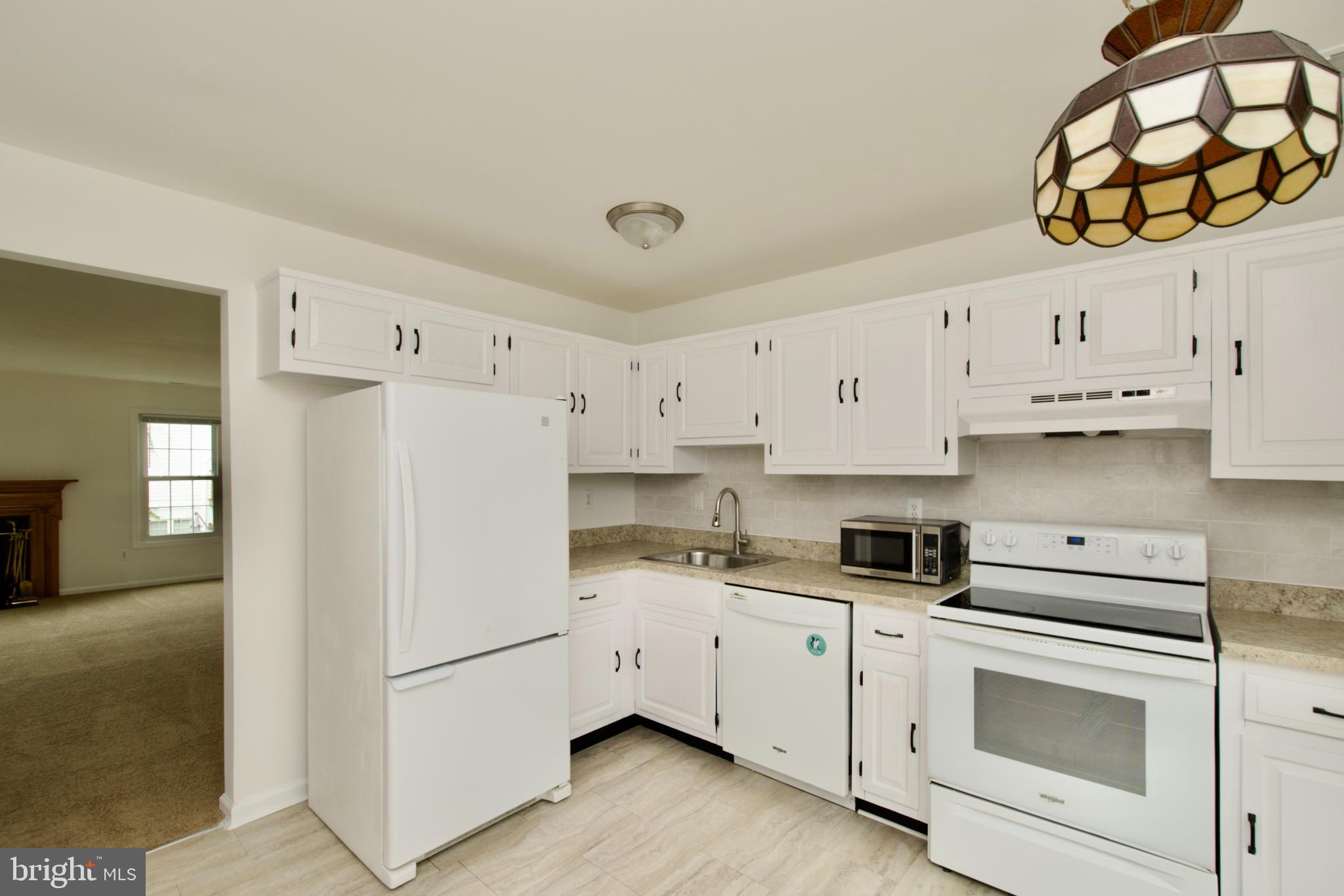 CROFTON MEWS CONDO - Residential