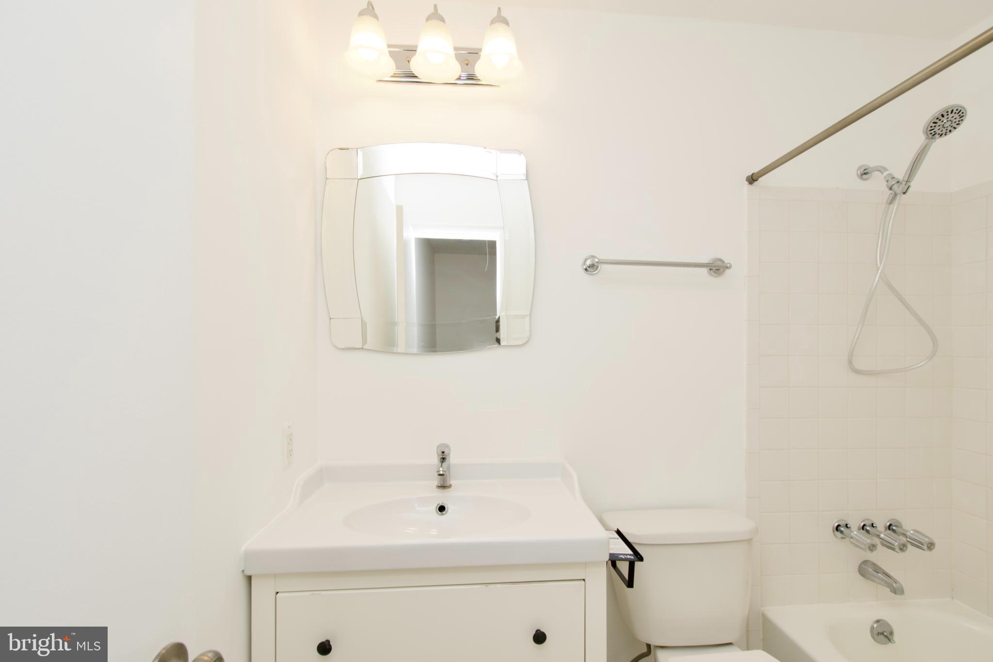 CROFTON MEWS CONDO - Residential