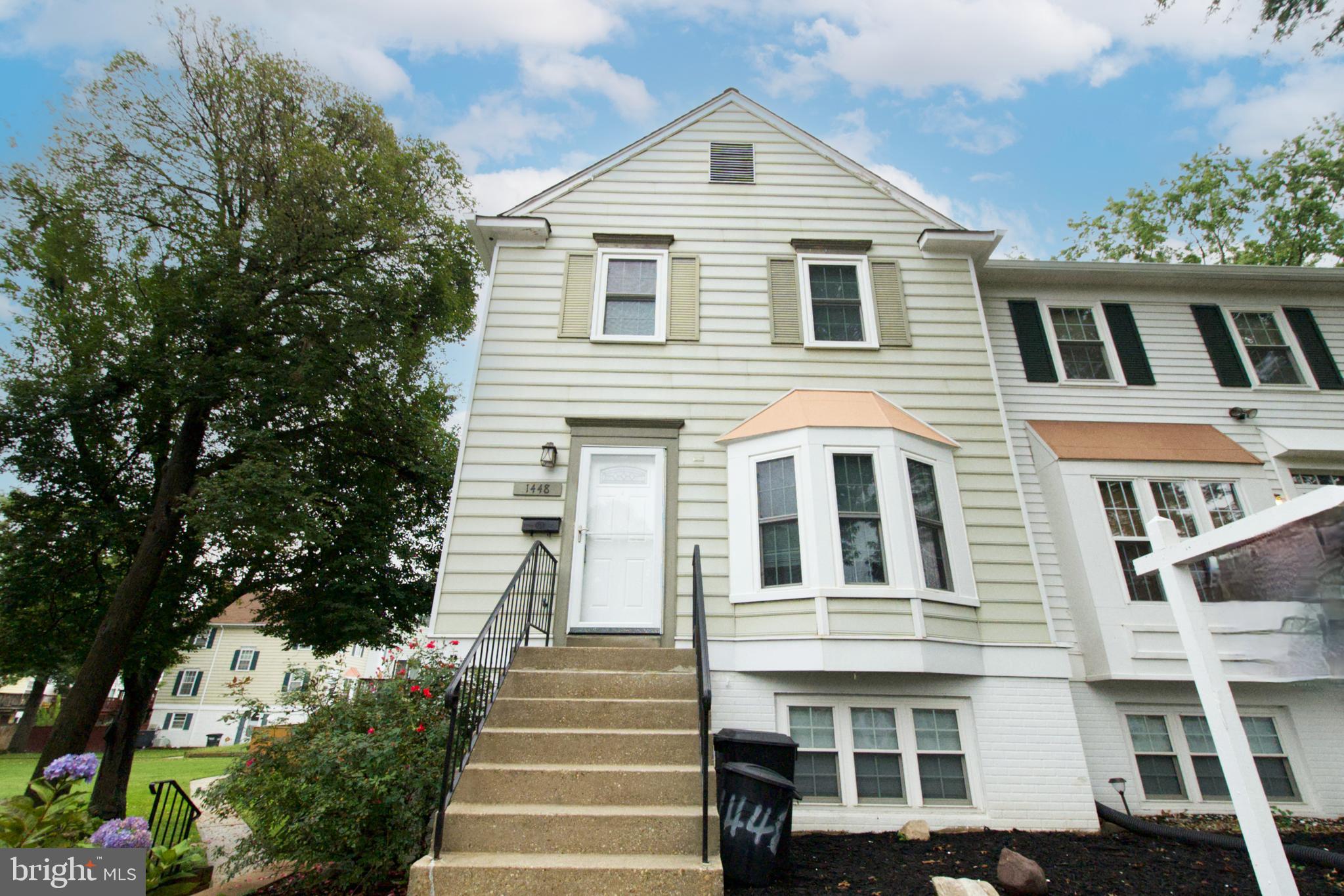 CROFTON MEWS CONDO - Residential