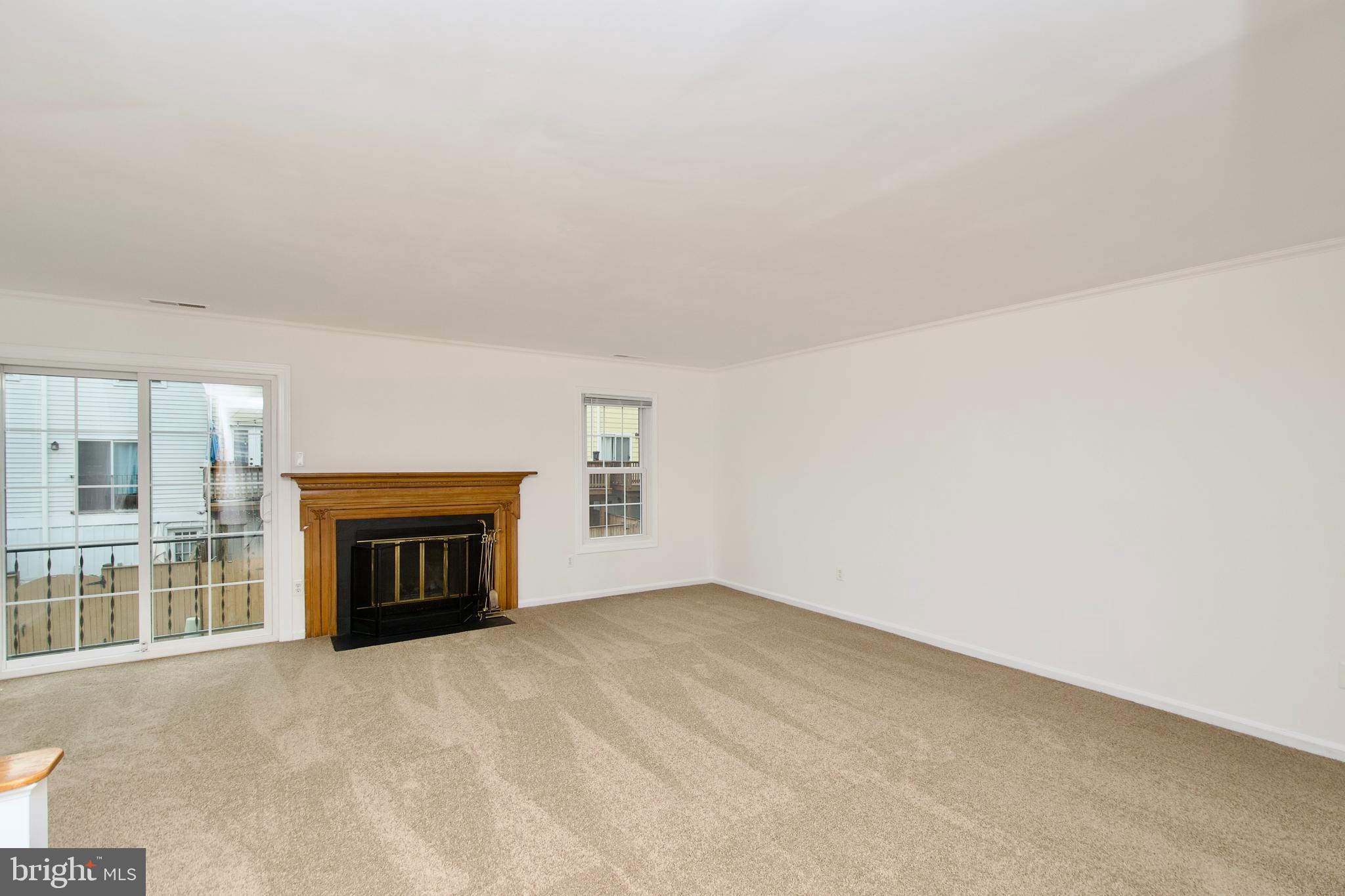 CROFTON MEWS CONDO - Residential