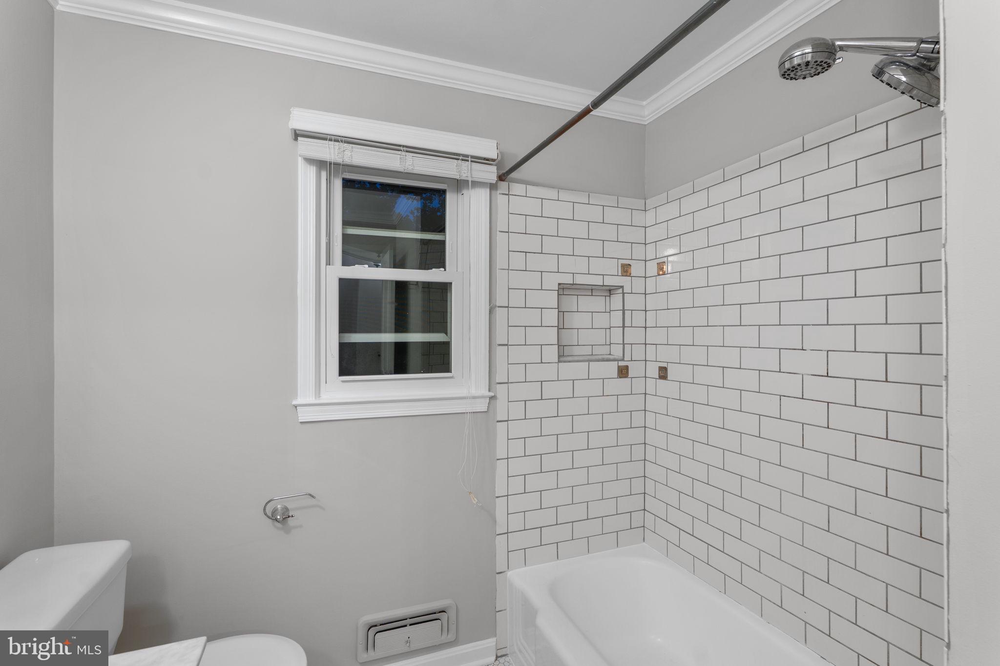 ANNANDALE WOODS - Residential