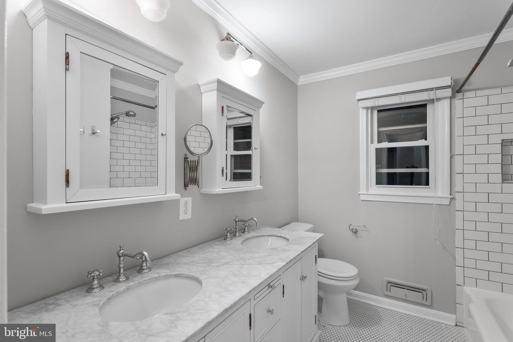 ANNANDALE WOODS - Residential