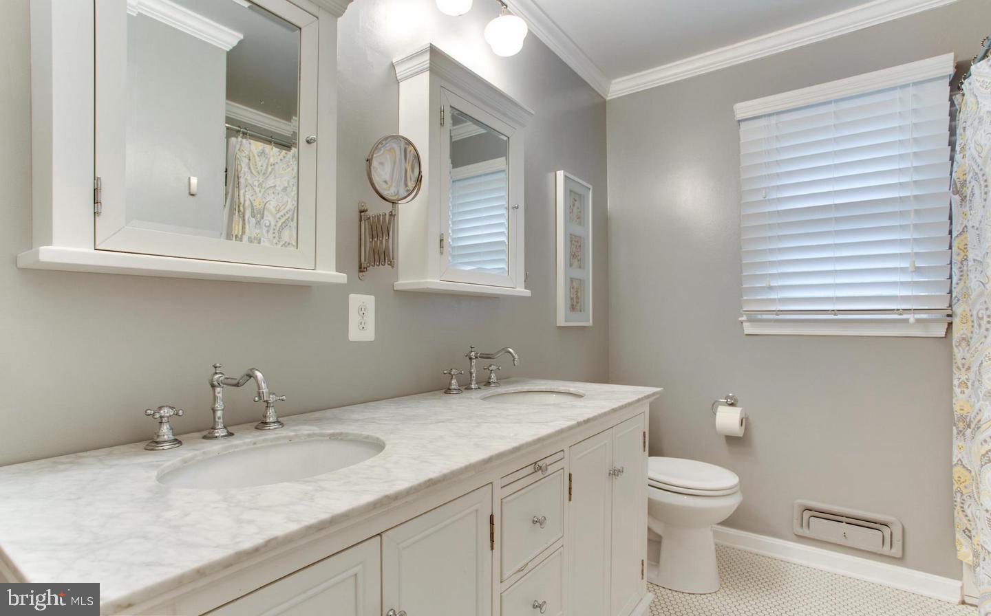 ANNANDALE WOODS - Residential