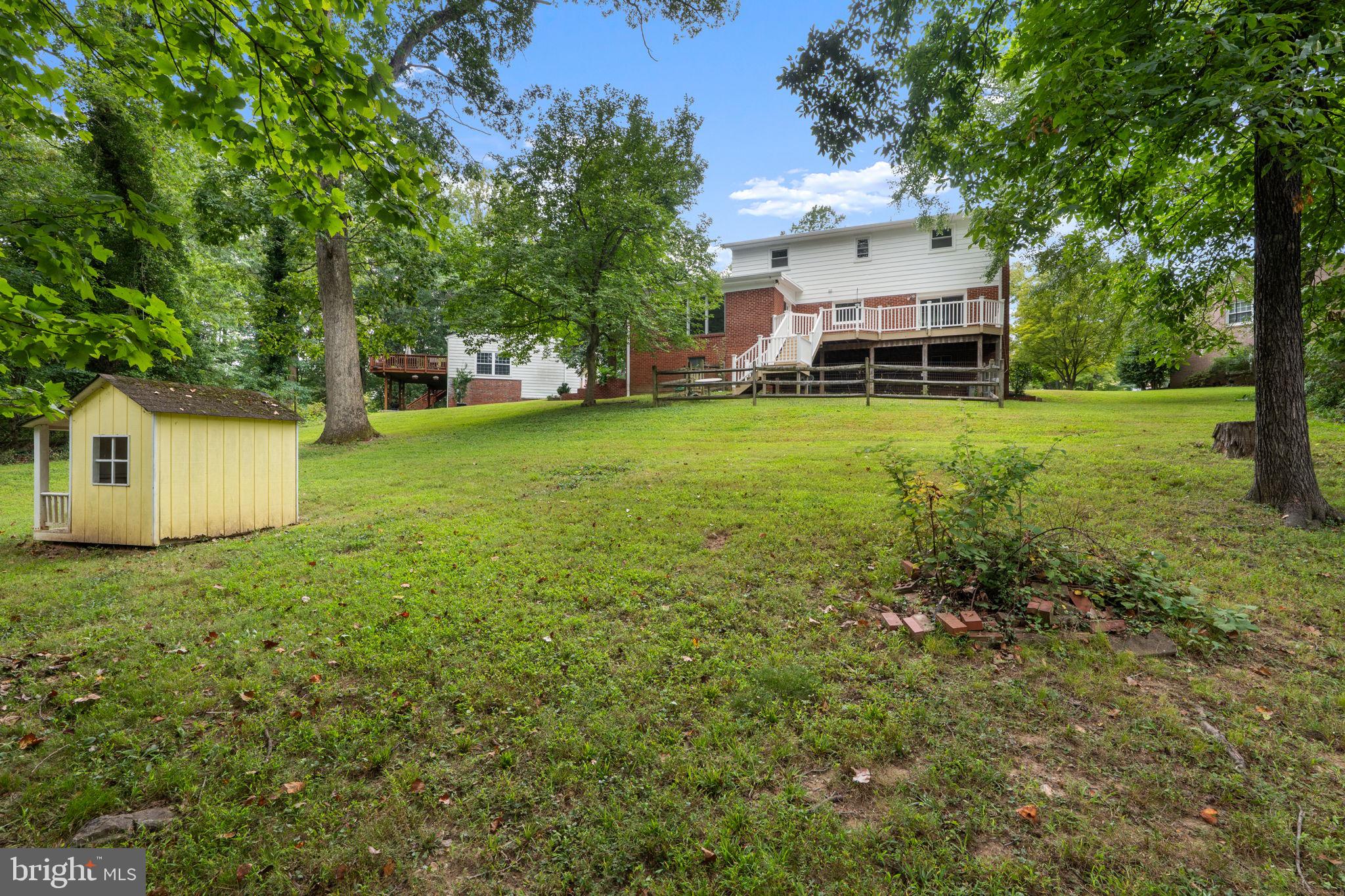 ANNANDALE WOODS - Residential