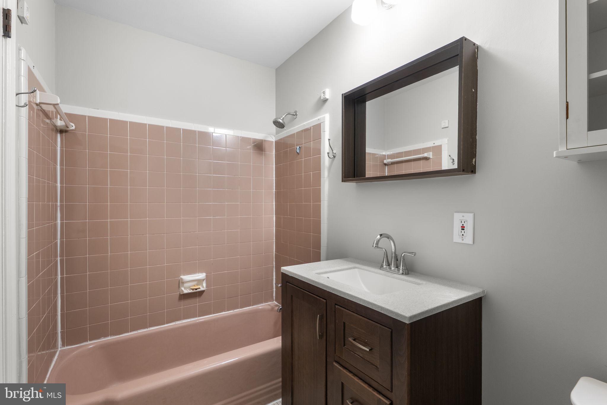 ANNANDALE WOODS - Residential