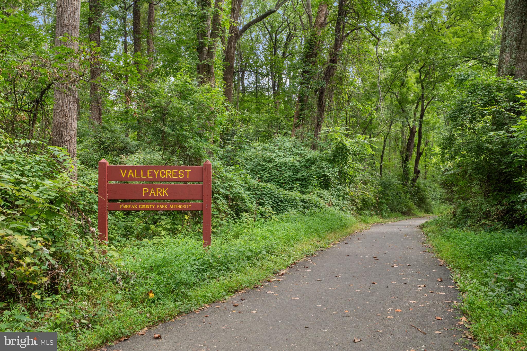 ANNANDALE WOODS - Residential