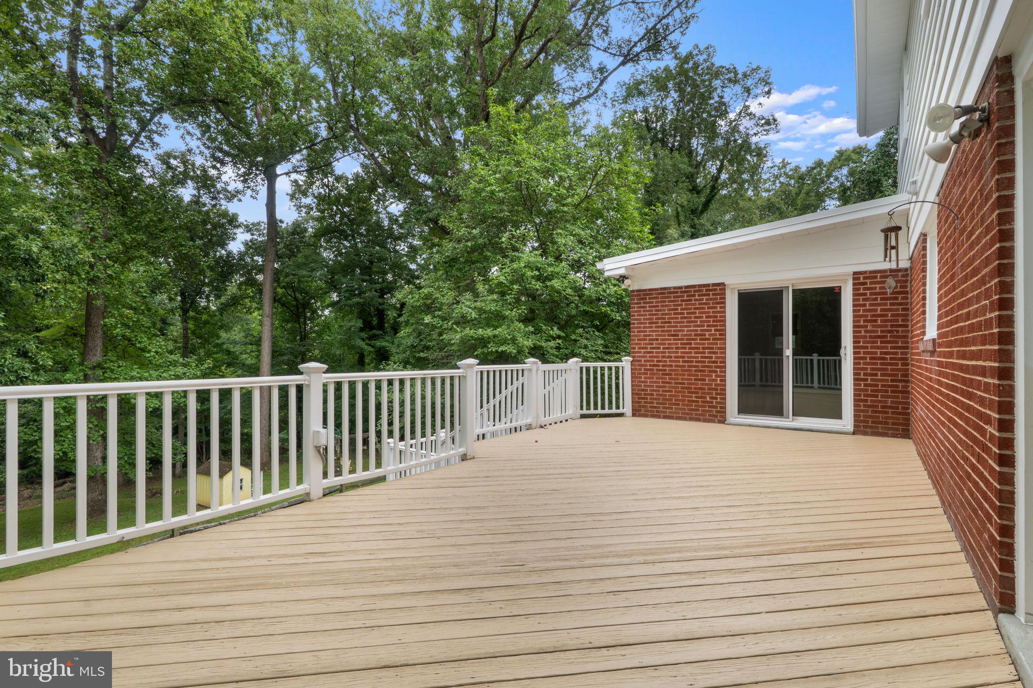 ANNANDALE WOODS - Residential