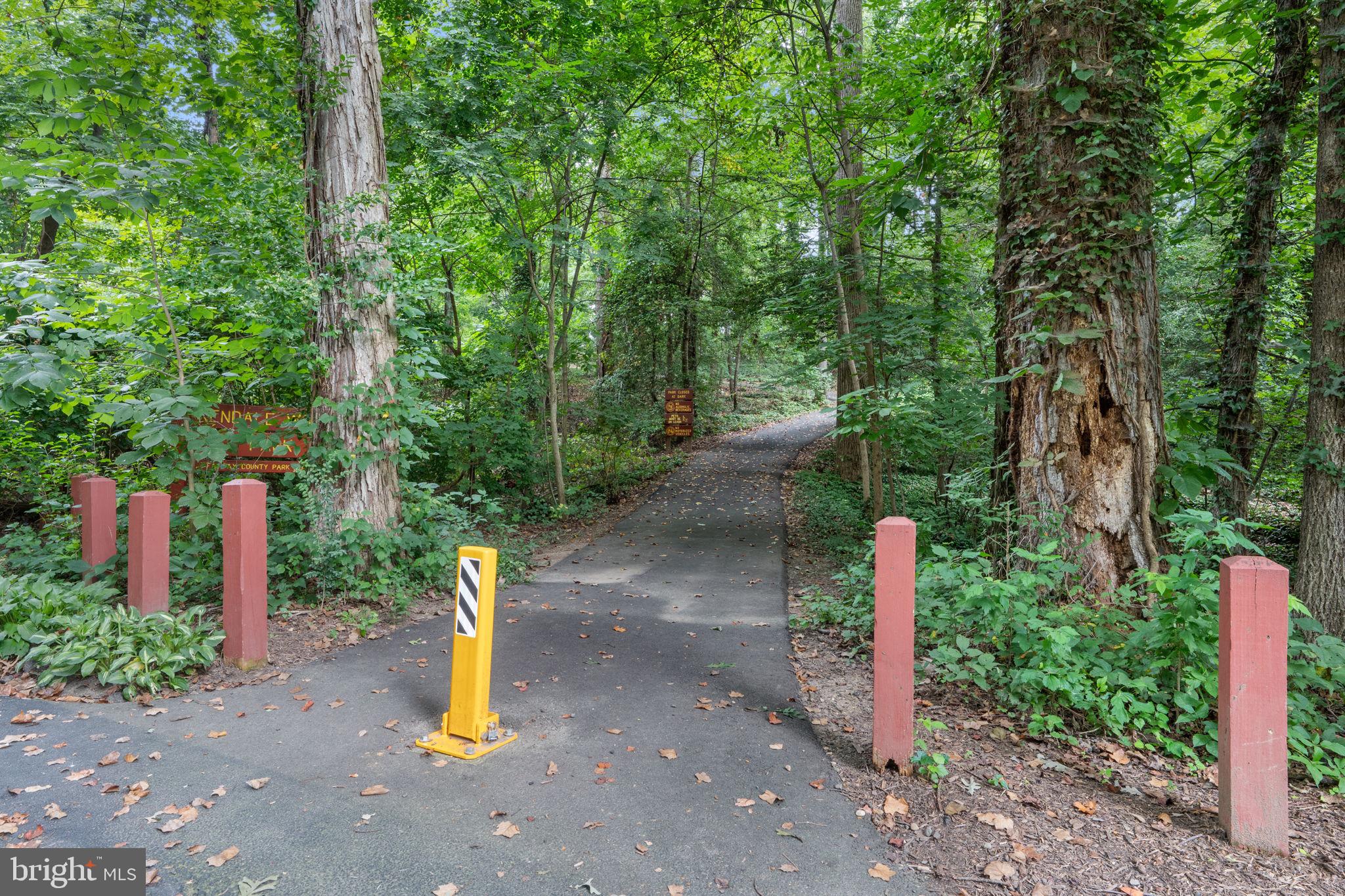 ANNANDALE WOODS - Residential