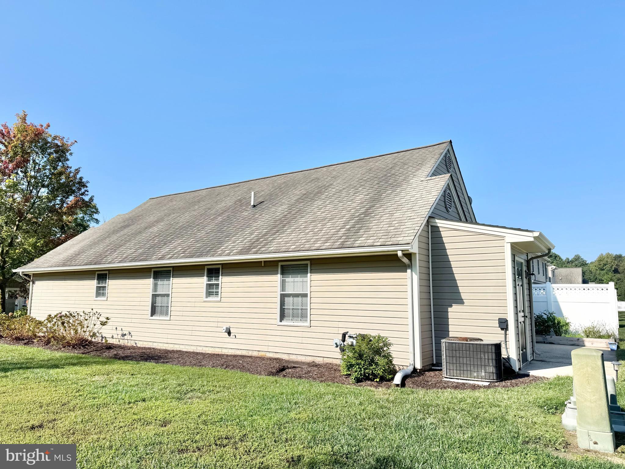 517 HOLLY RIDGE COURT