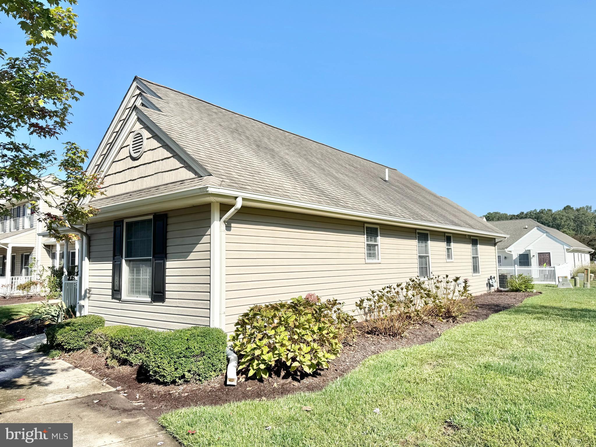 517 HOLLY RIDGE COURT