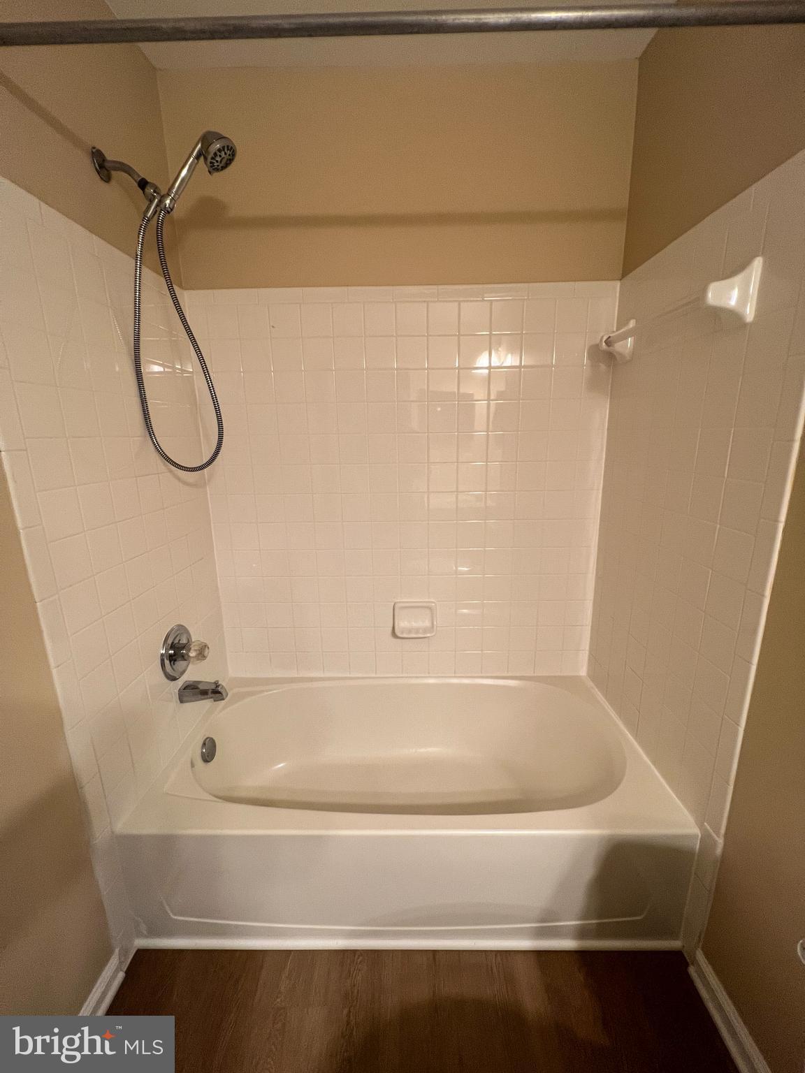 PINEY ORCHARD - Residential Lease