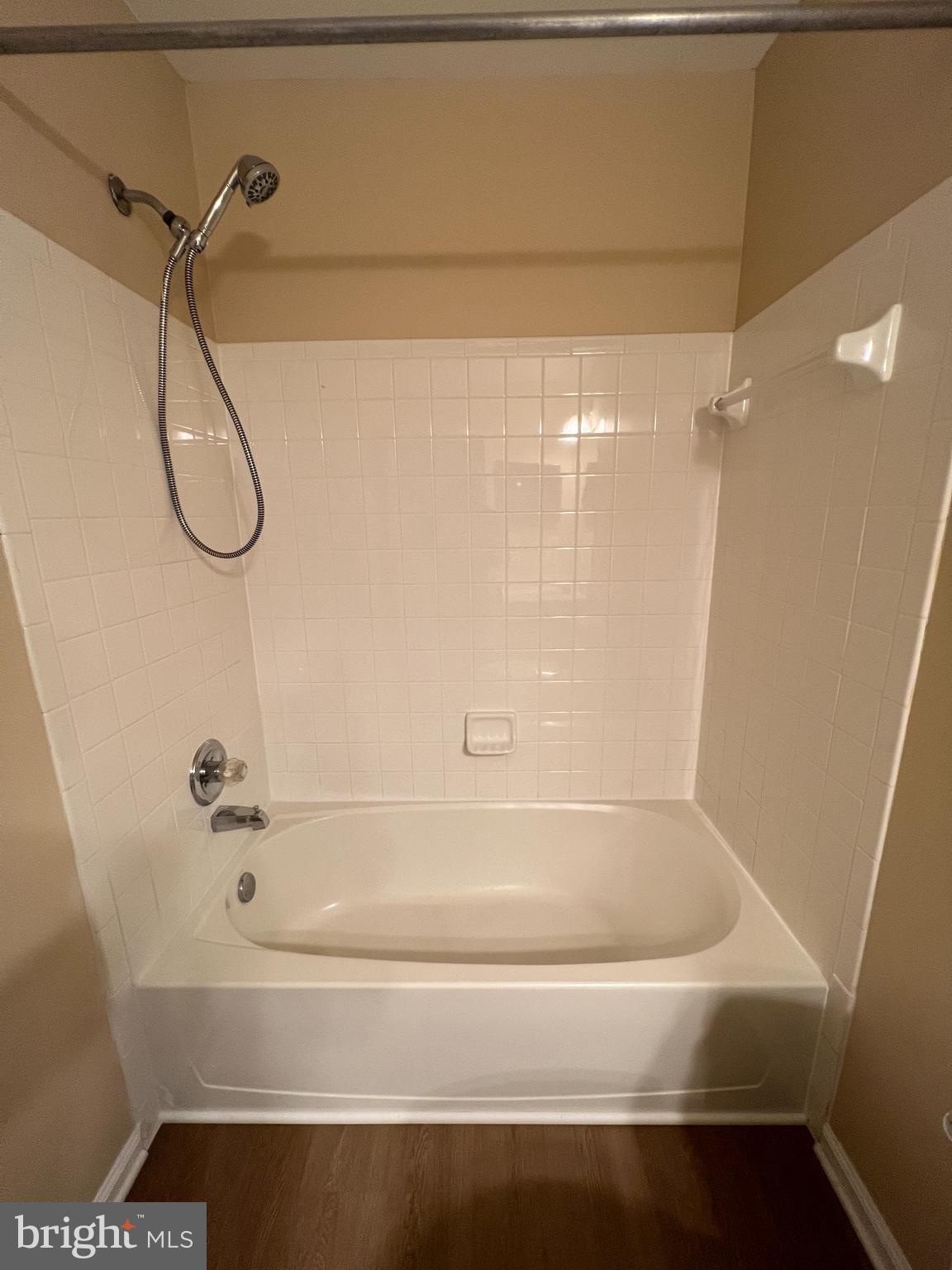 PINEY ORCHARD - Residential Lease