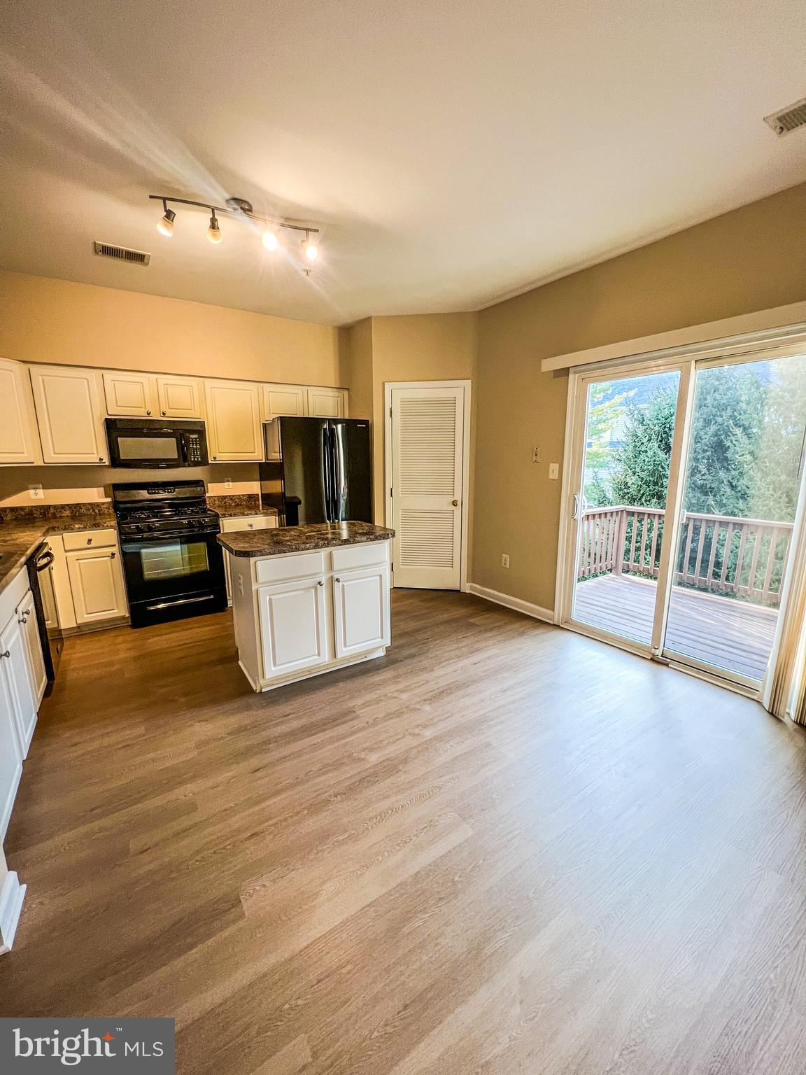 PINEY ORCHARD - Residential Lease