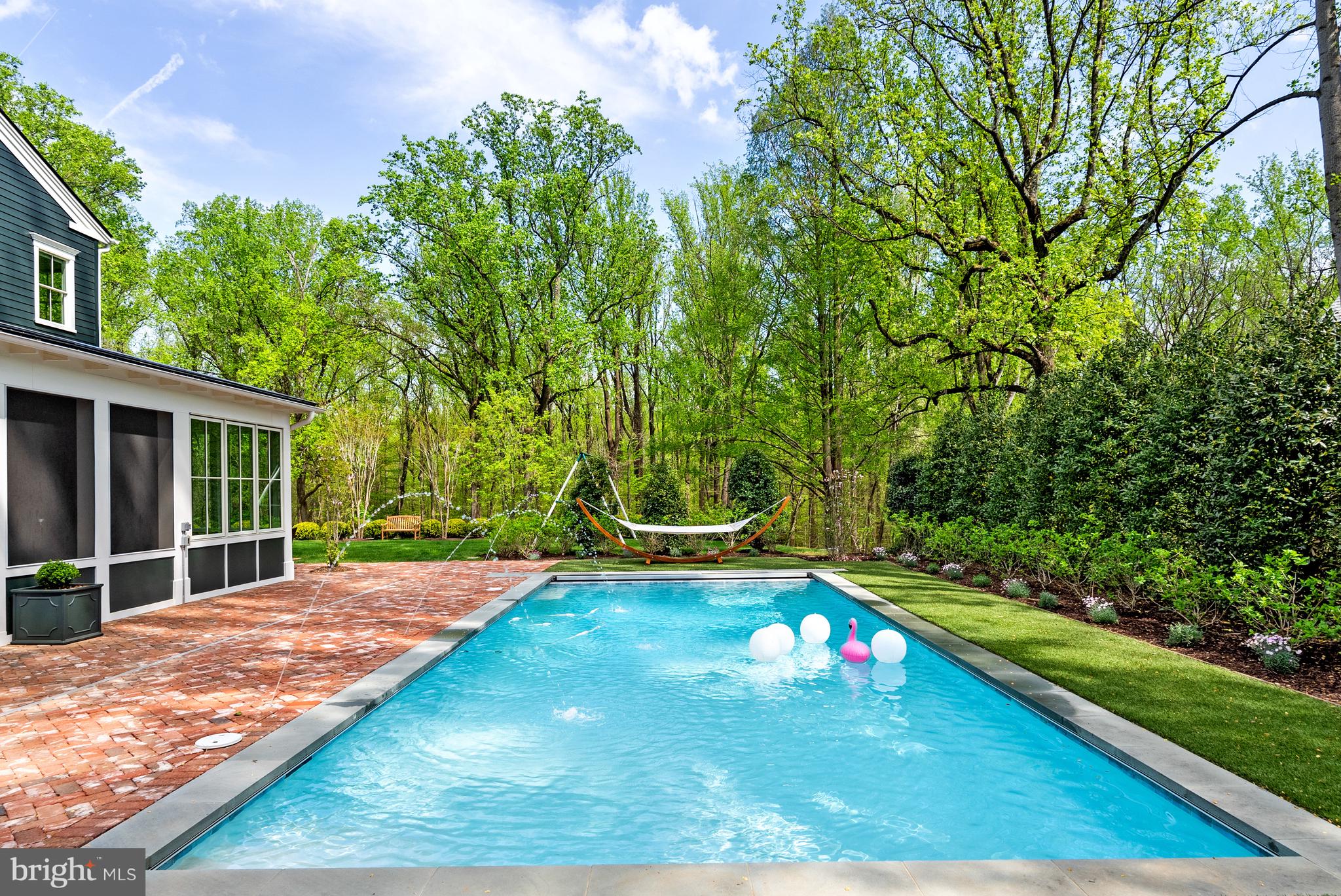 827 TURKEY RUN ROAD