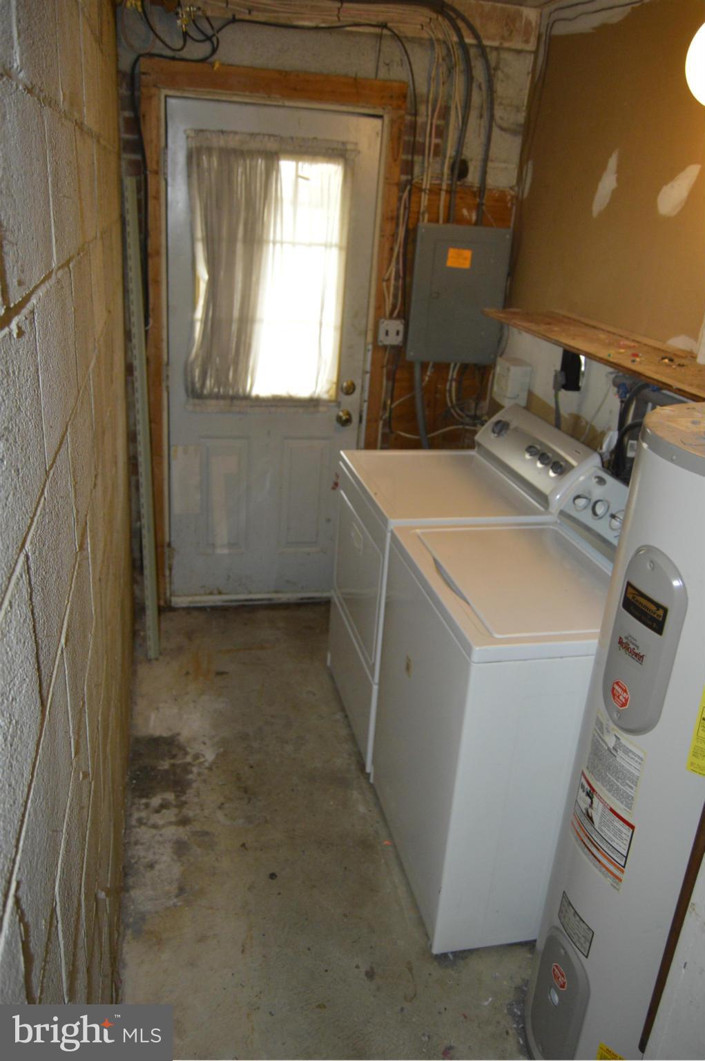 ARBORY CONDO-PHASE 7> - Residential