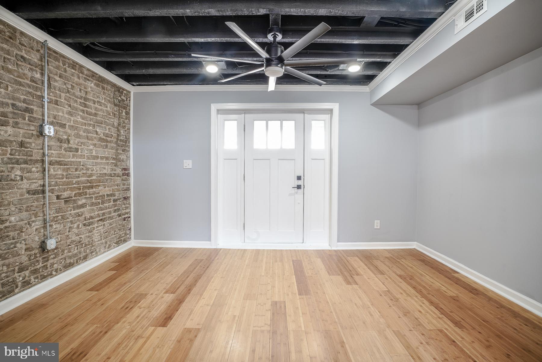 BRIDESBURG - Residential
