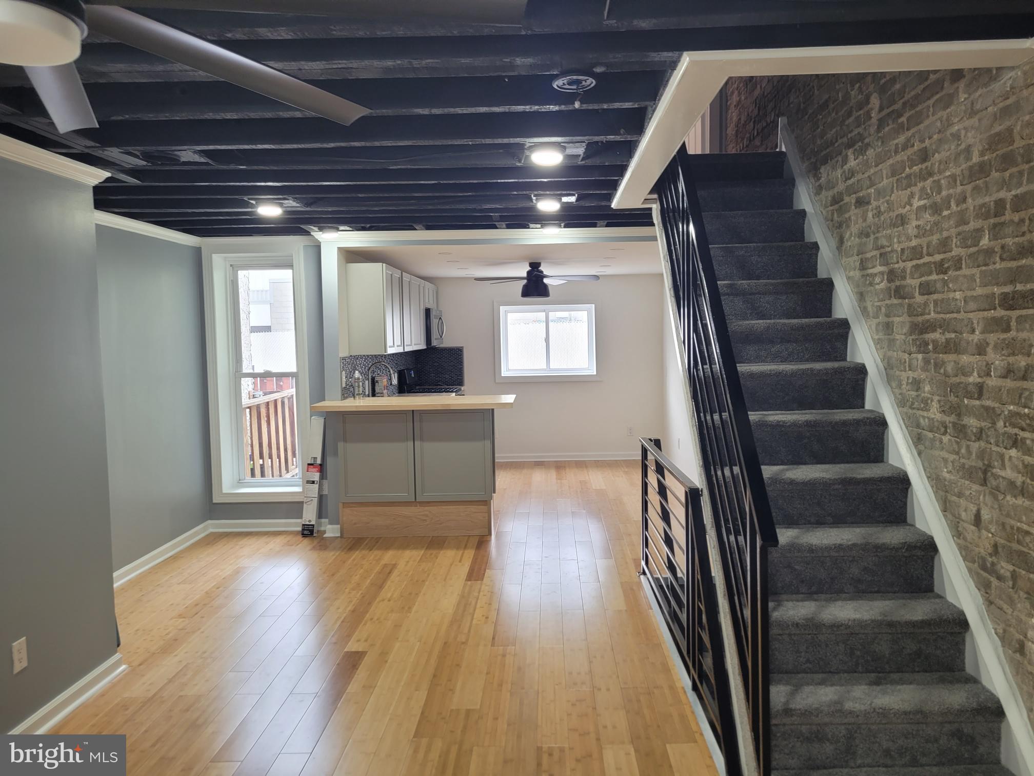 BRIDESBURG - Residential