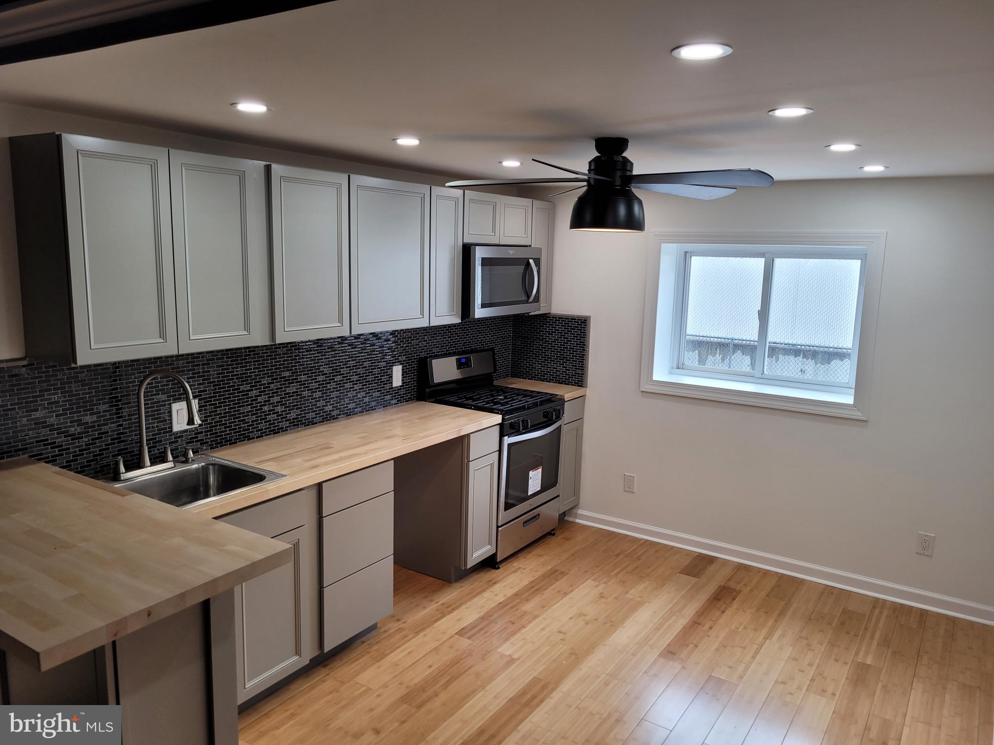 BRIDESBURG - Residential