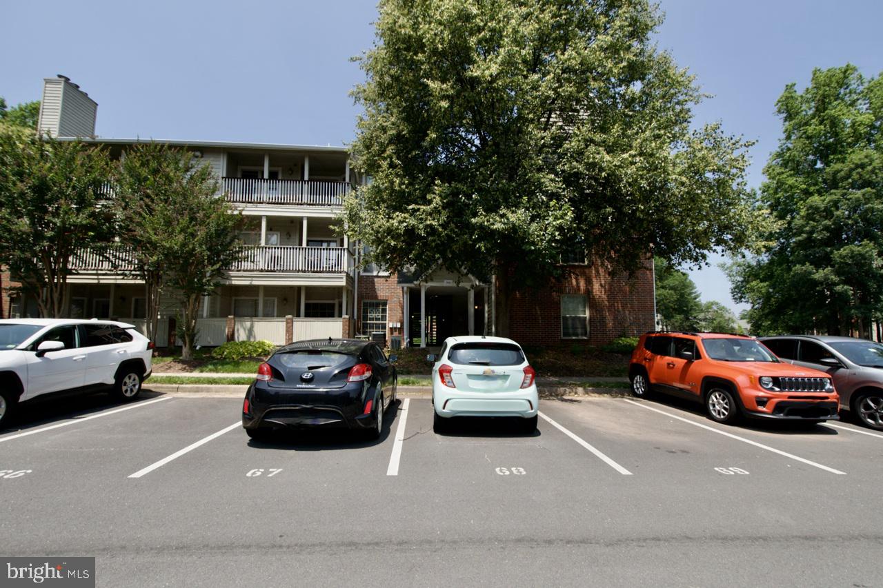 3916 PENDERVIEW DRIVE 435