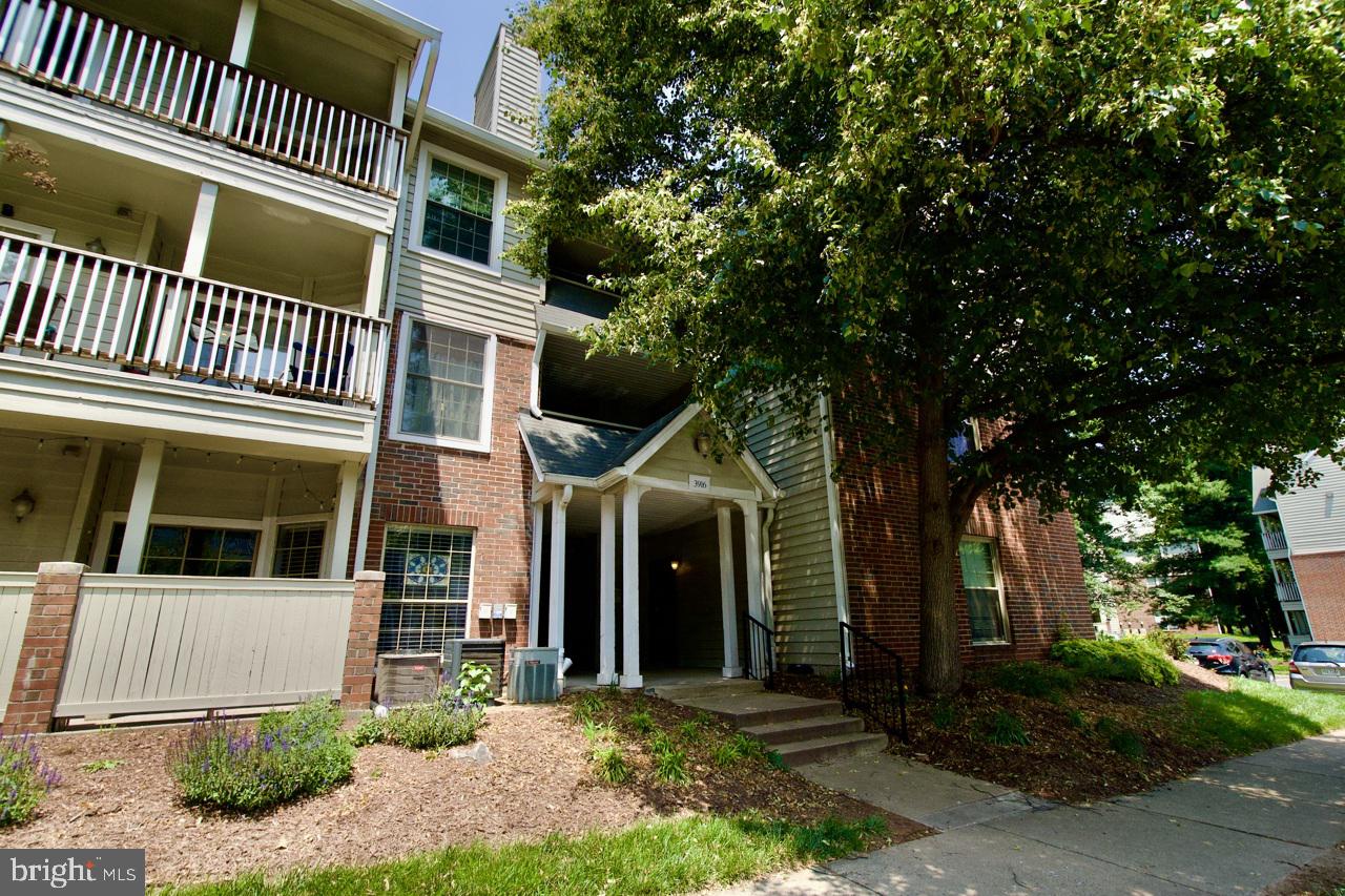 3916 PENDERVIEW DRIVE 435