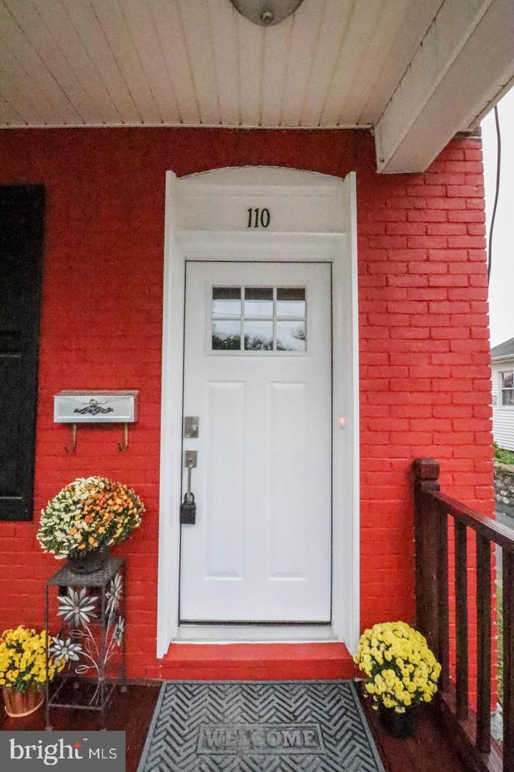110 N FRANKLIN ST