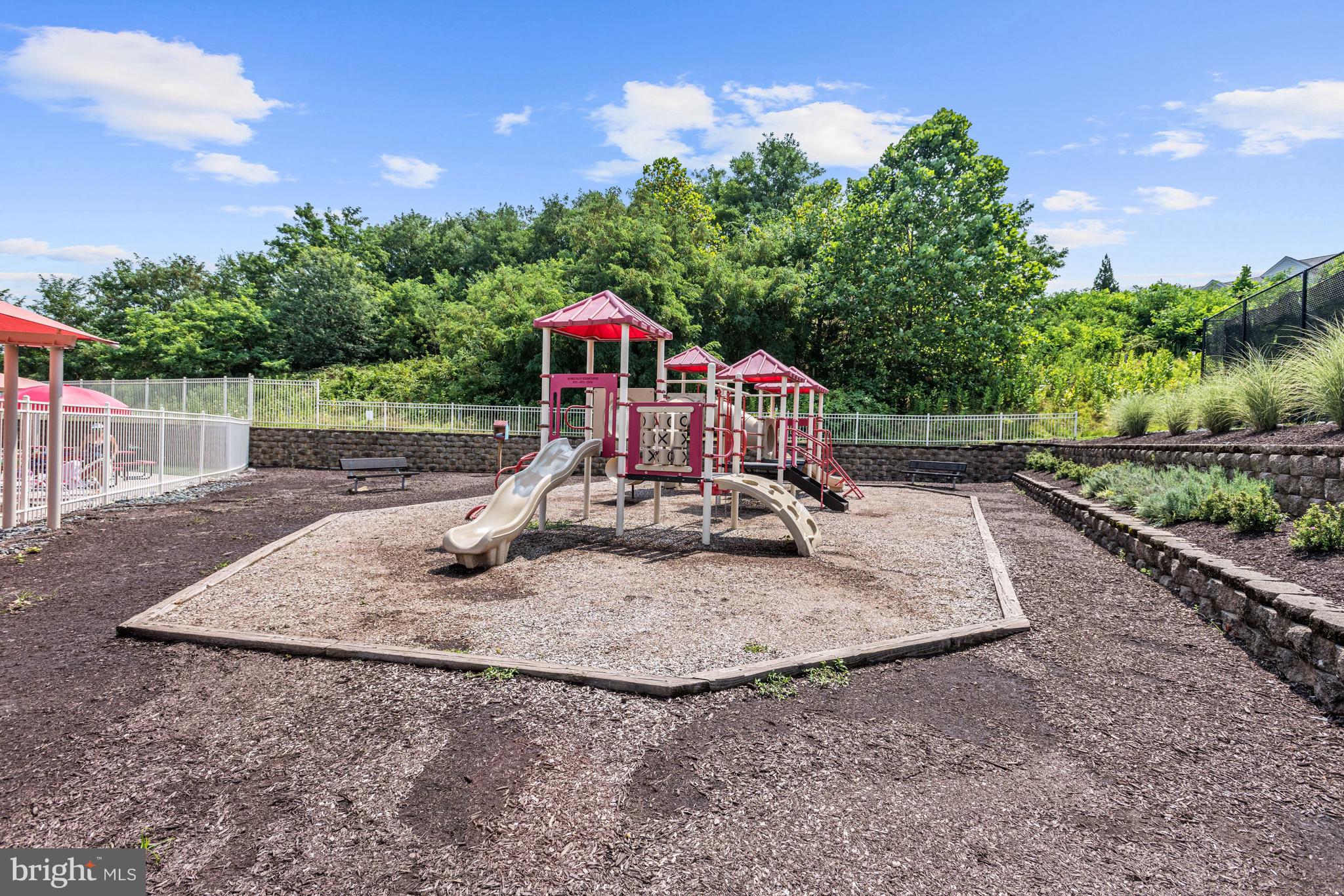 THE CLOISTERS AT VILLAGE CREST - Residential