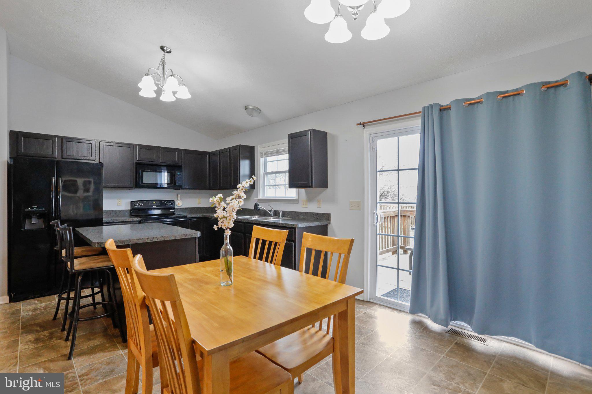 ELIZABETH STATION - Residential