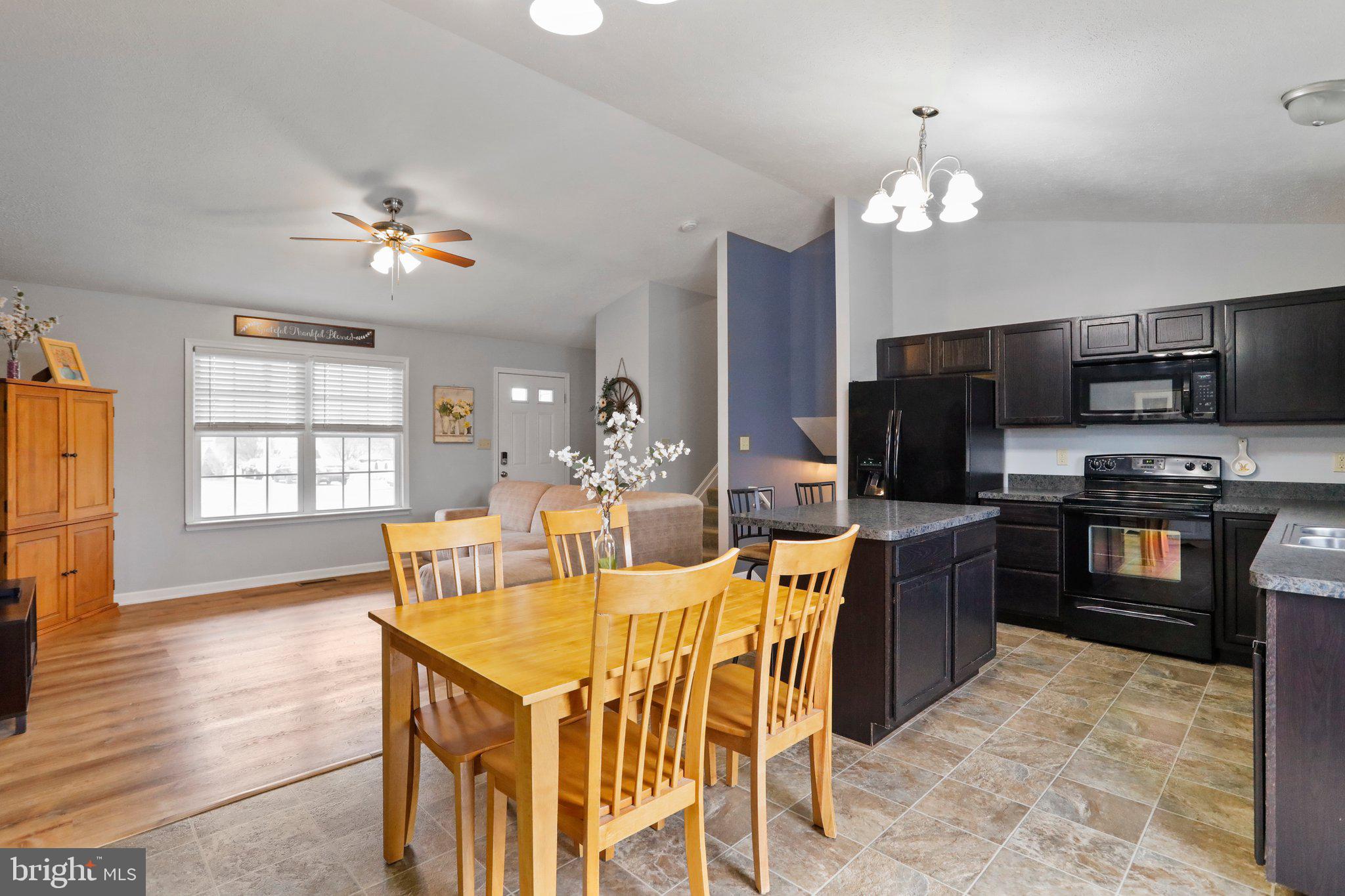 ELIZABETH STATION - Residential