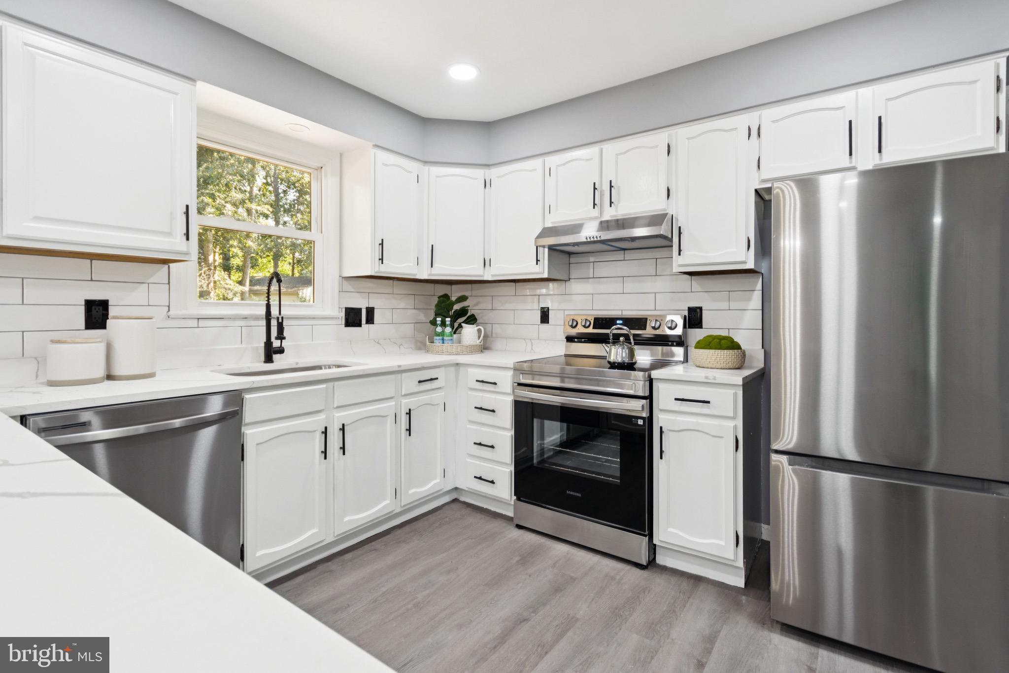 39 HIDDEN LAKE DRIVE