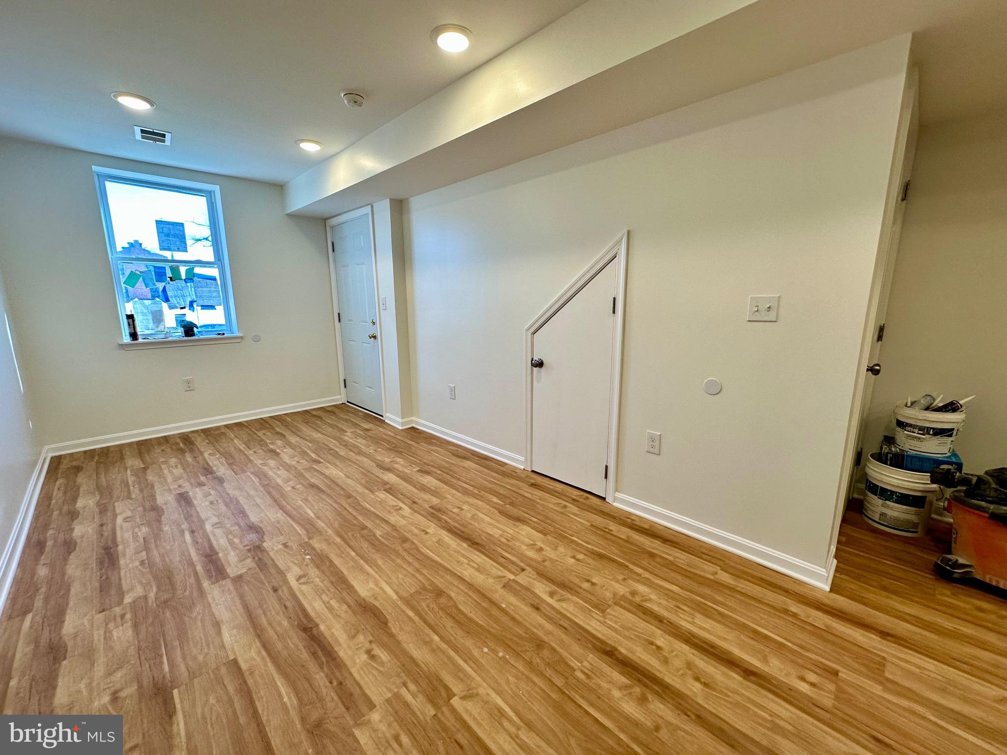 LITTLE ITALY - Residential Lease