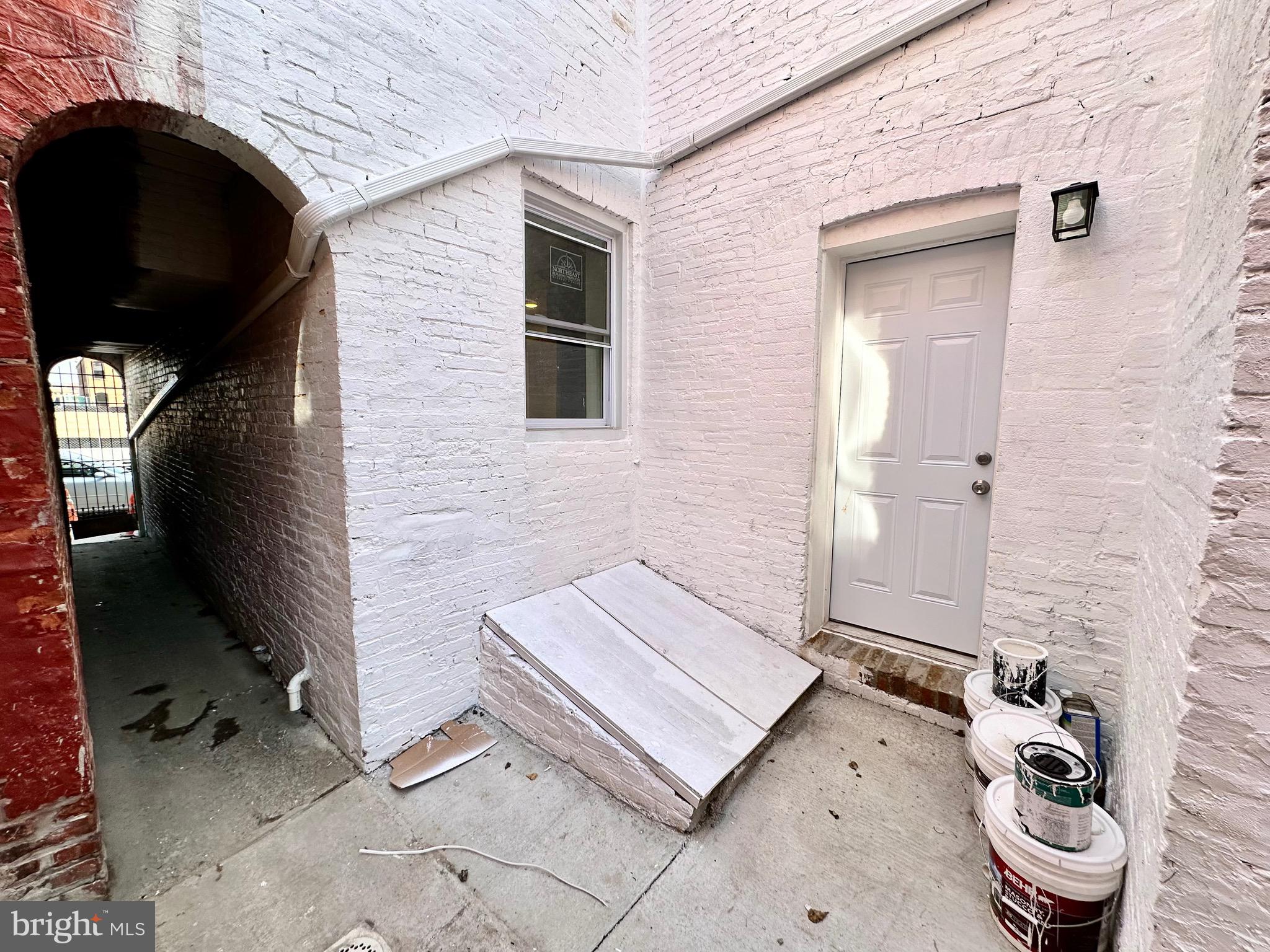 LITTLE ITALY - Residential Lease