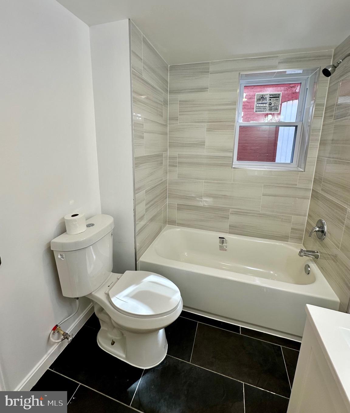 LITTLE ITALY - Residential Lease