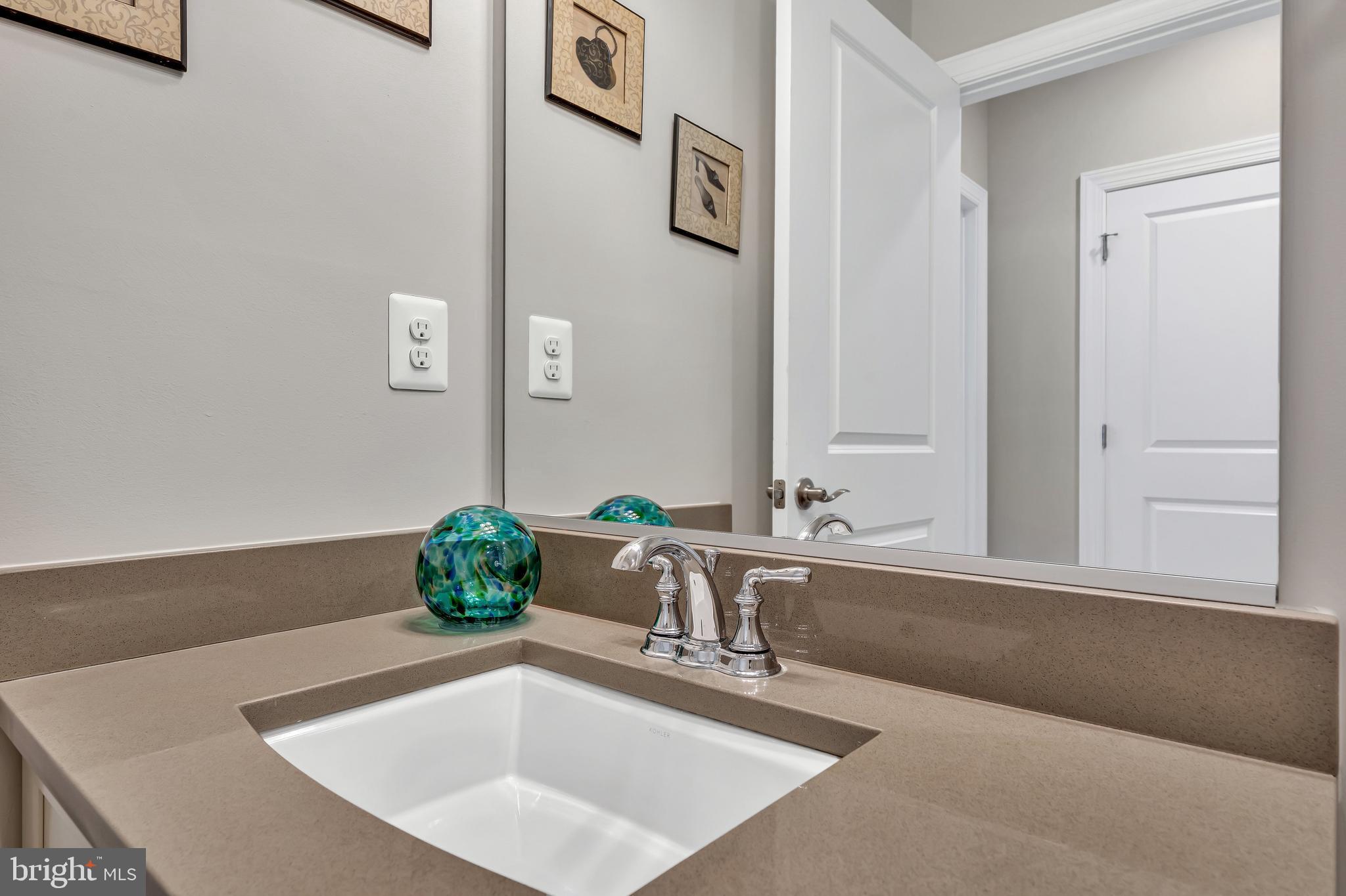 REGENCY AT ASHBURN - Residential