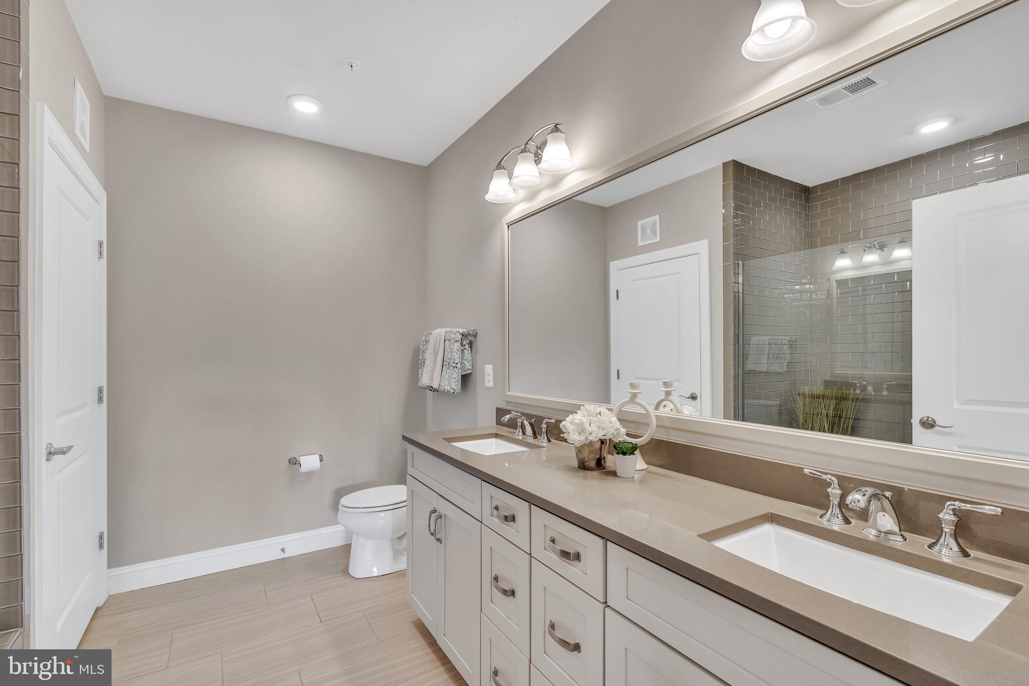 REGENCY AT ASHBURN - Residential