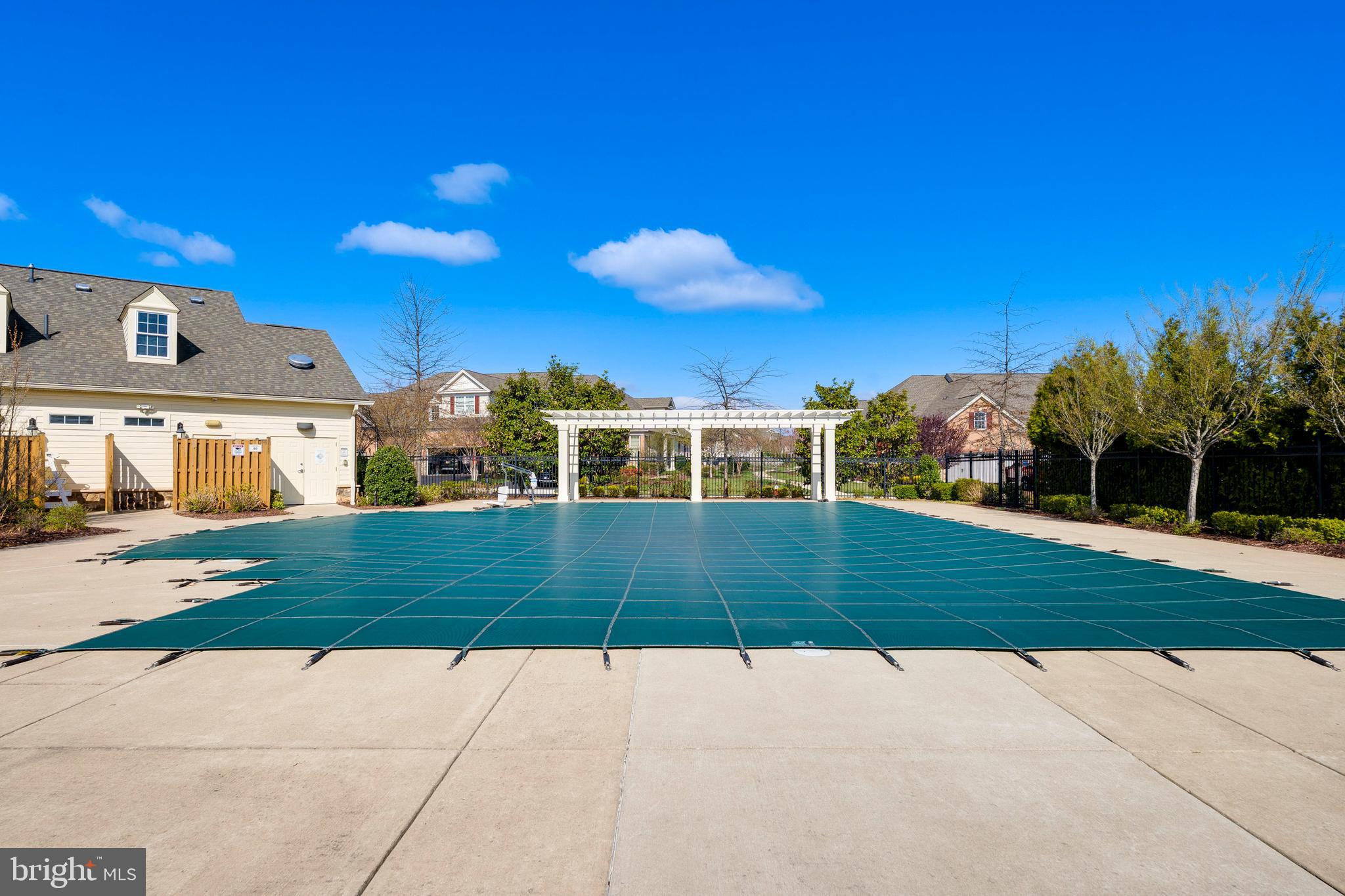 REGENCY AT ASHBURN - Residential