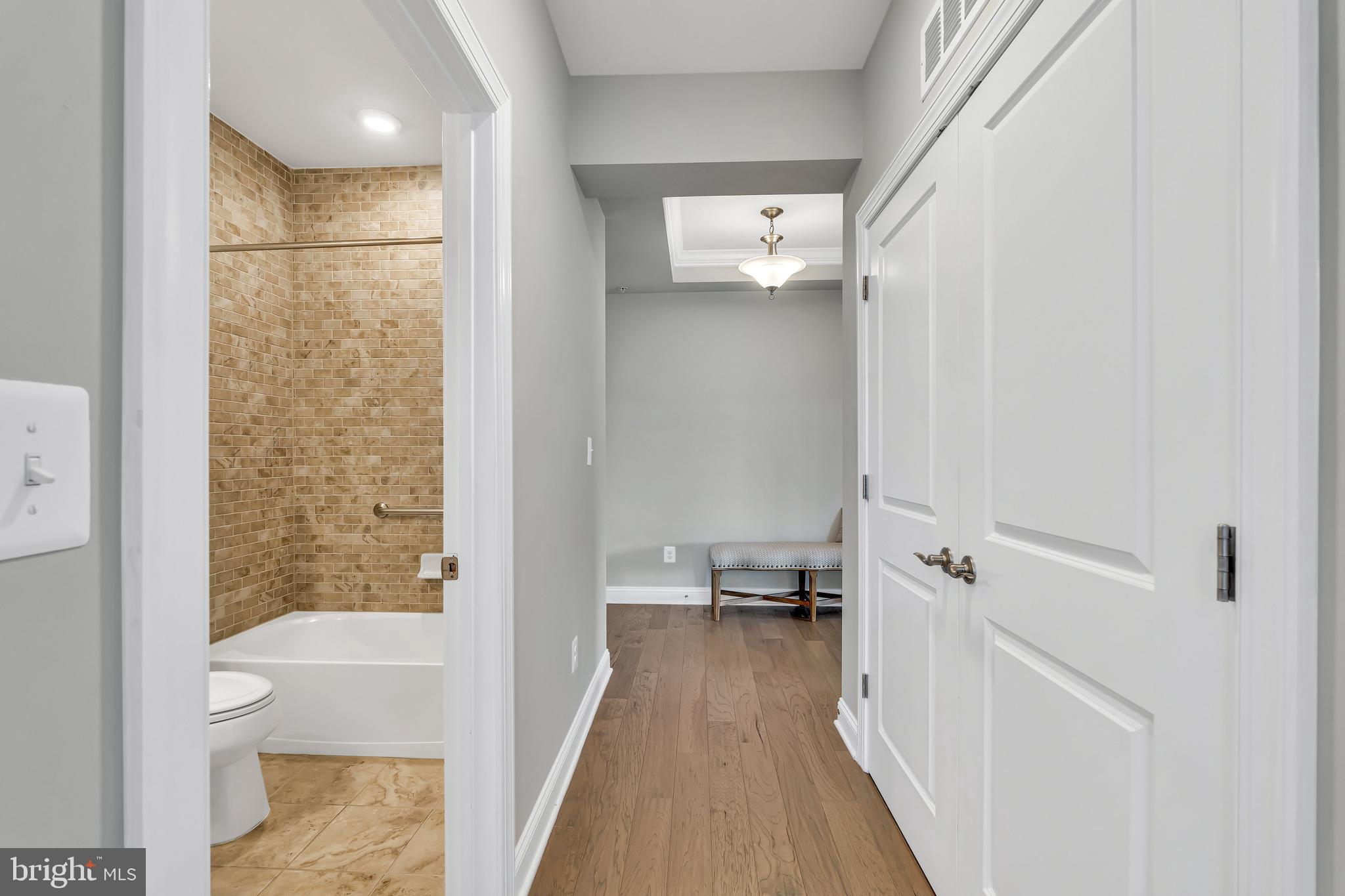 REGENCY AT ASHBURN - Residential