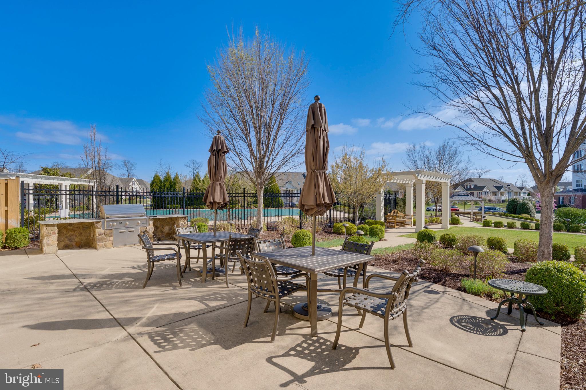 REGENCY AT ASHBURN - Residential