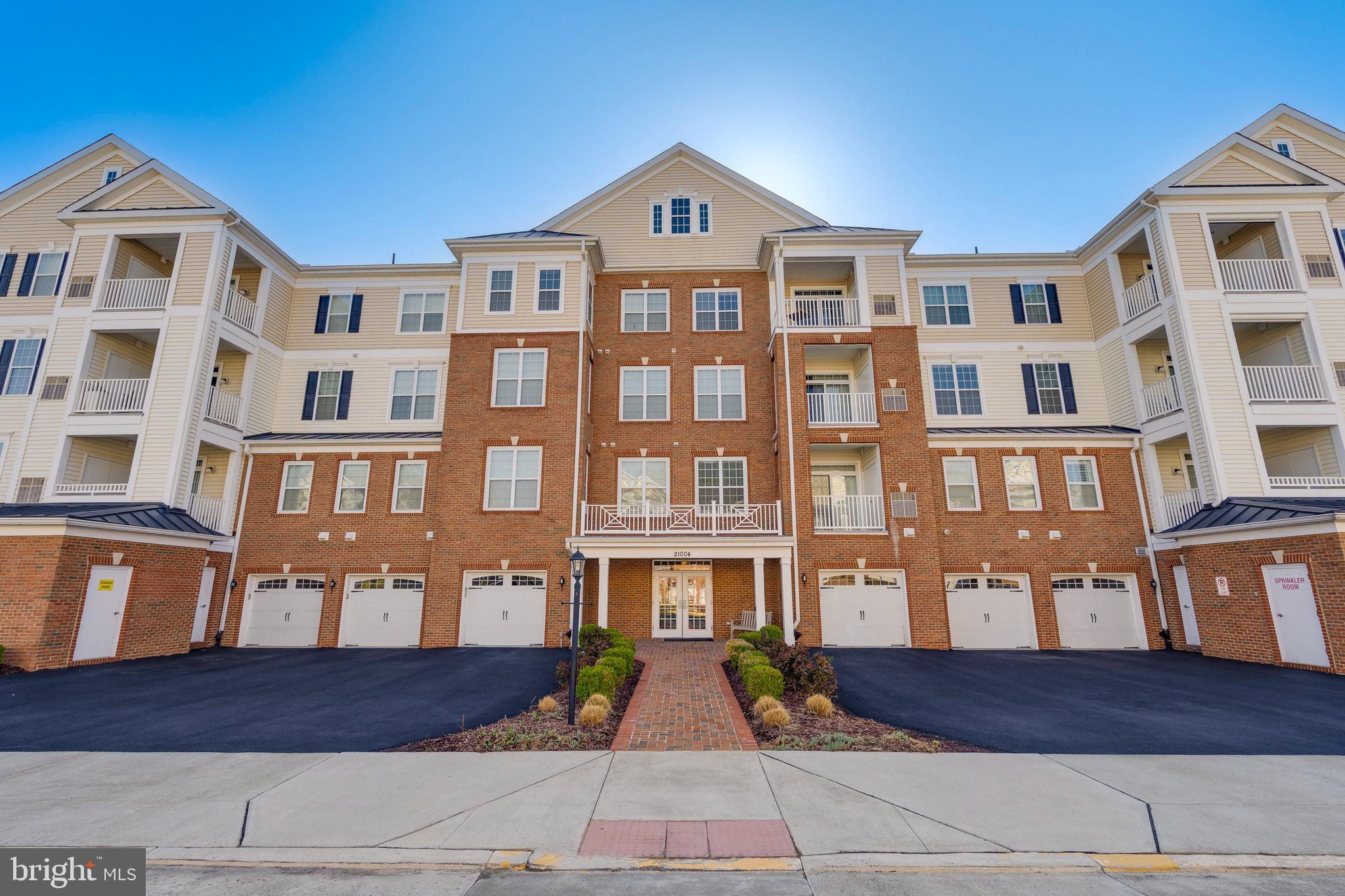 REGENCY AT ASHBURN - Residential