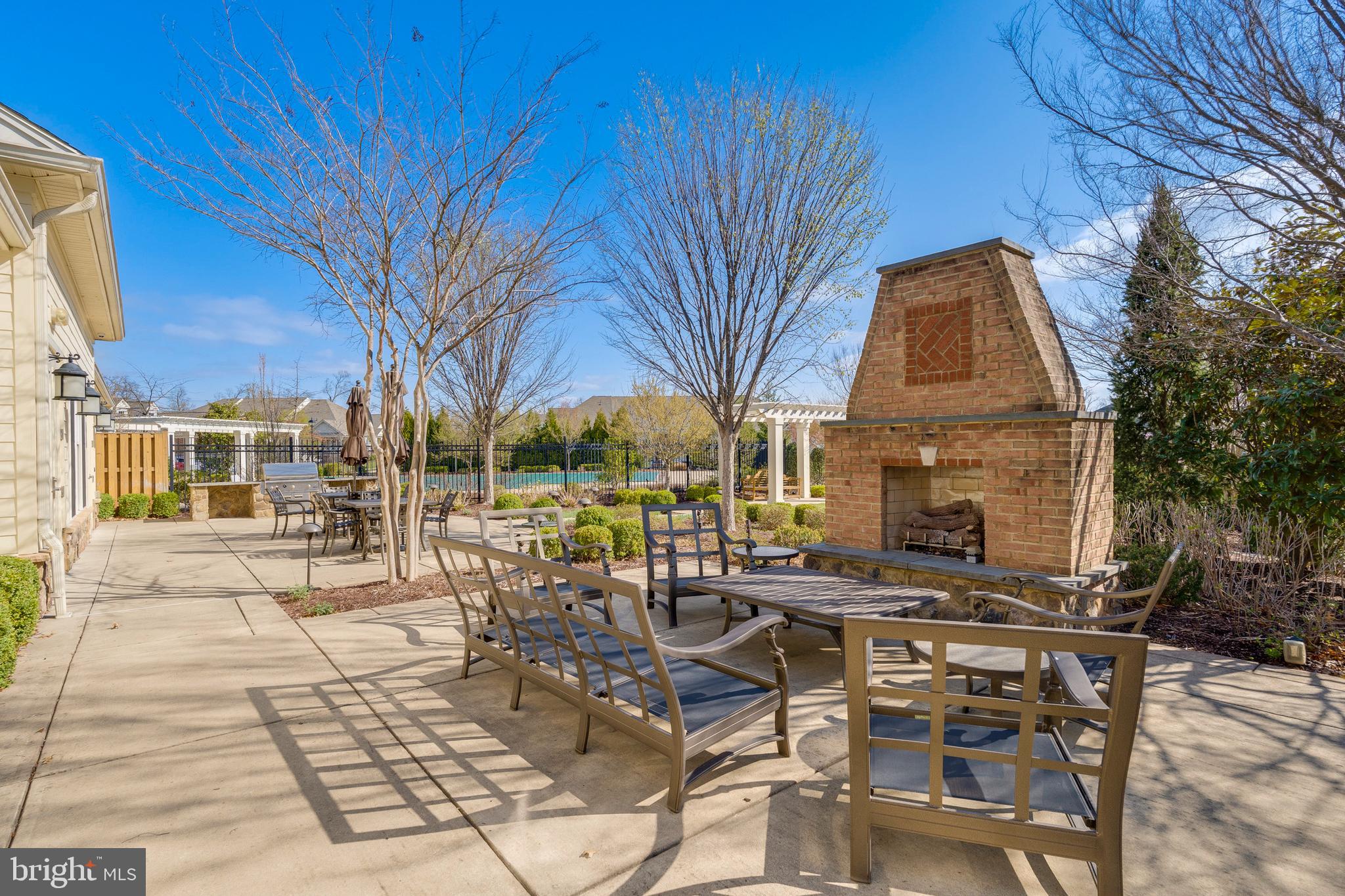 REGENCY AT ASHBURN - Residential