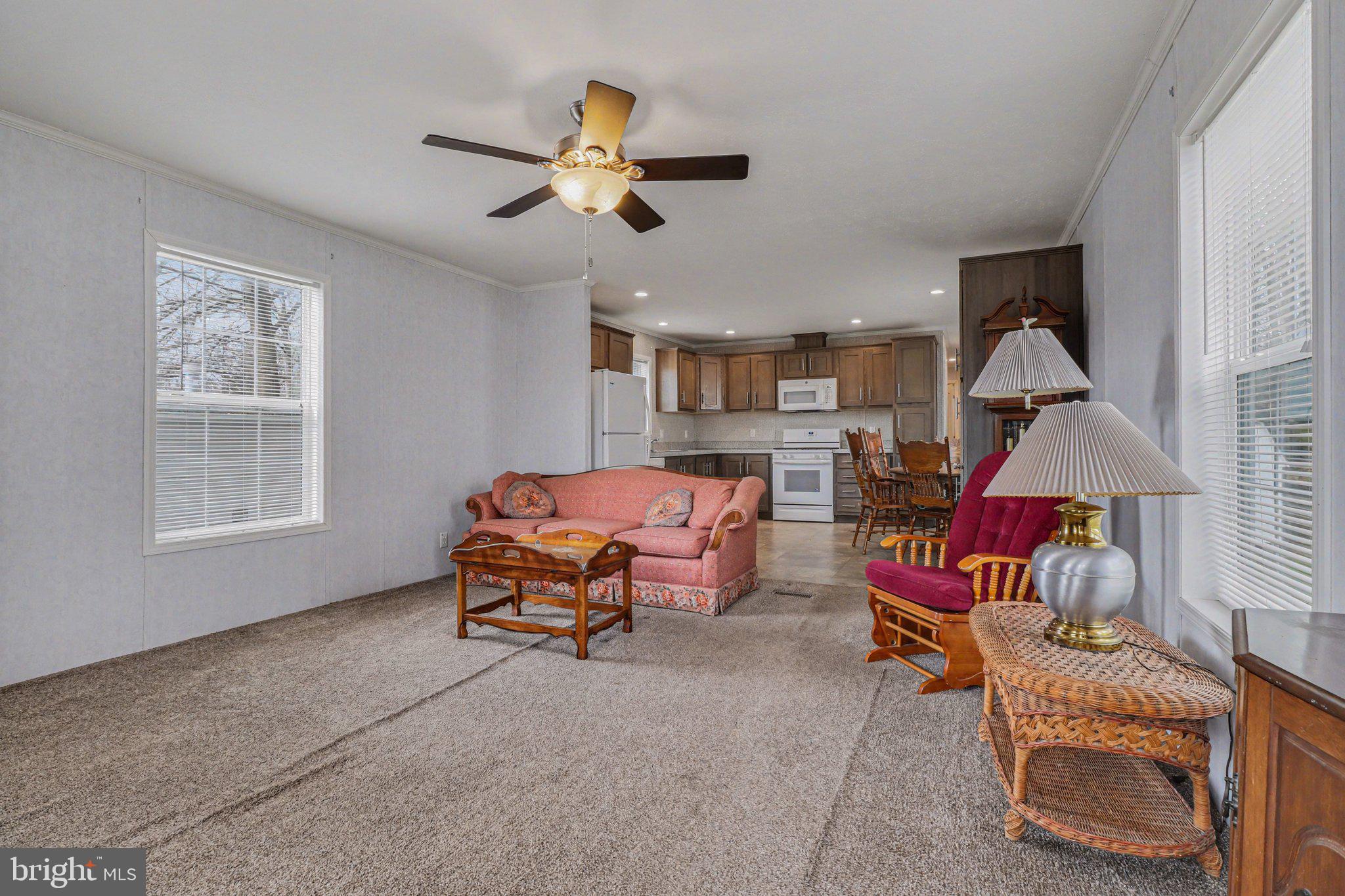 LAKEVIEW COUNTRY ESTATES - Residential