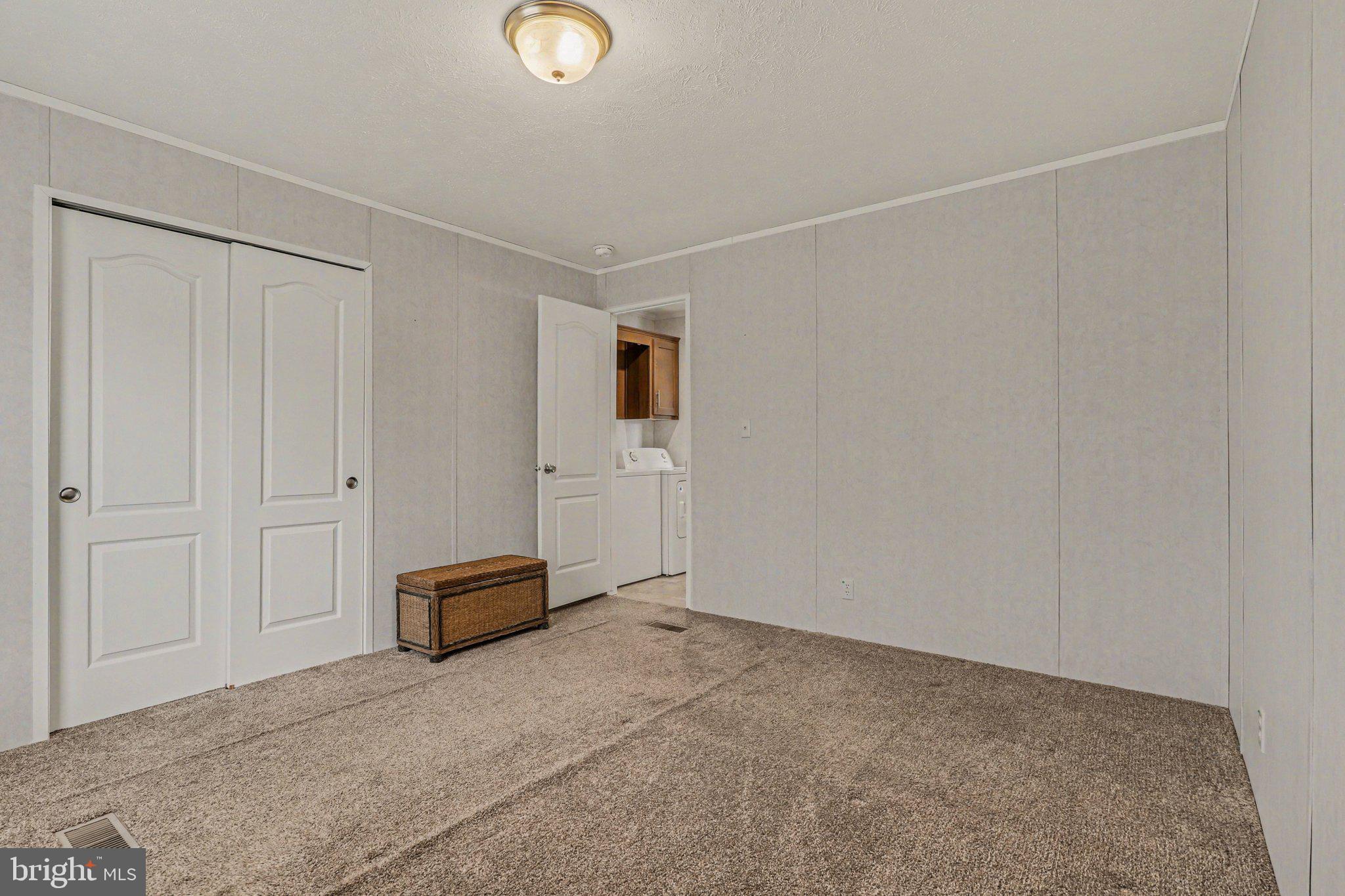 LAKEVIEW COUNTRY ESTATES - Residential