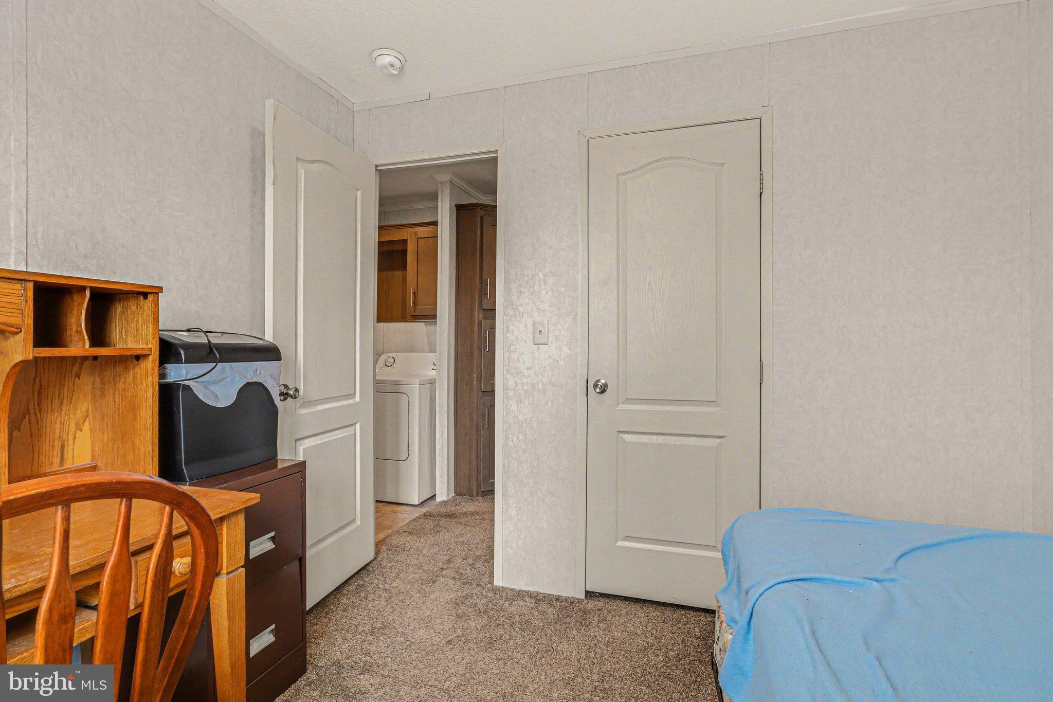 LAKEVIEW COUNTRY ESTATES - Residential