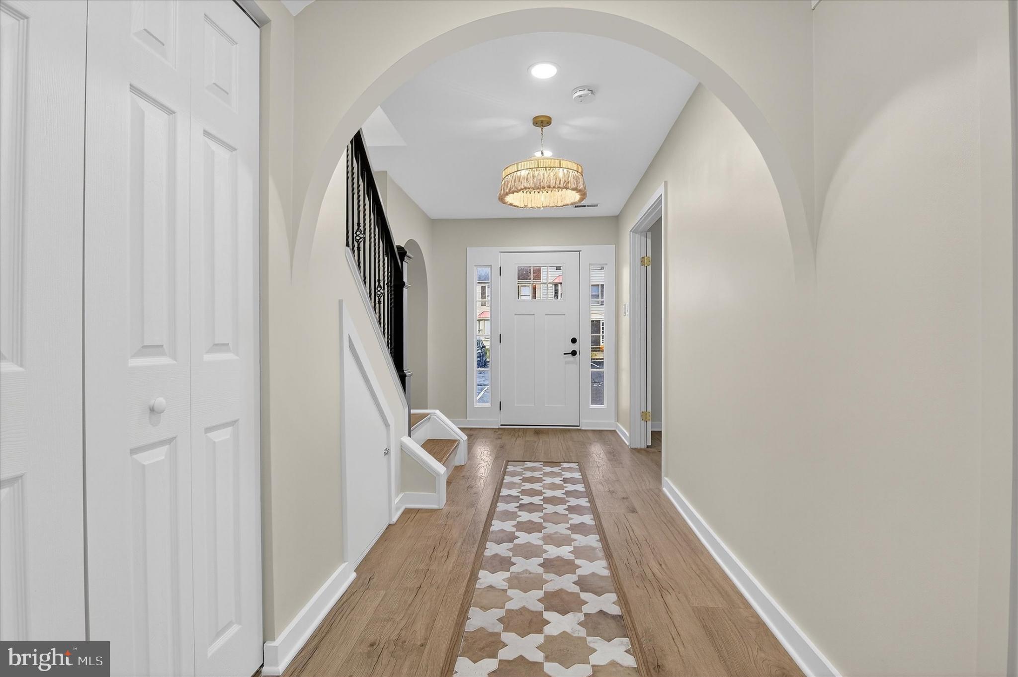 STONINGTON - Residential