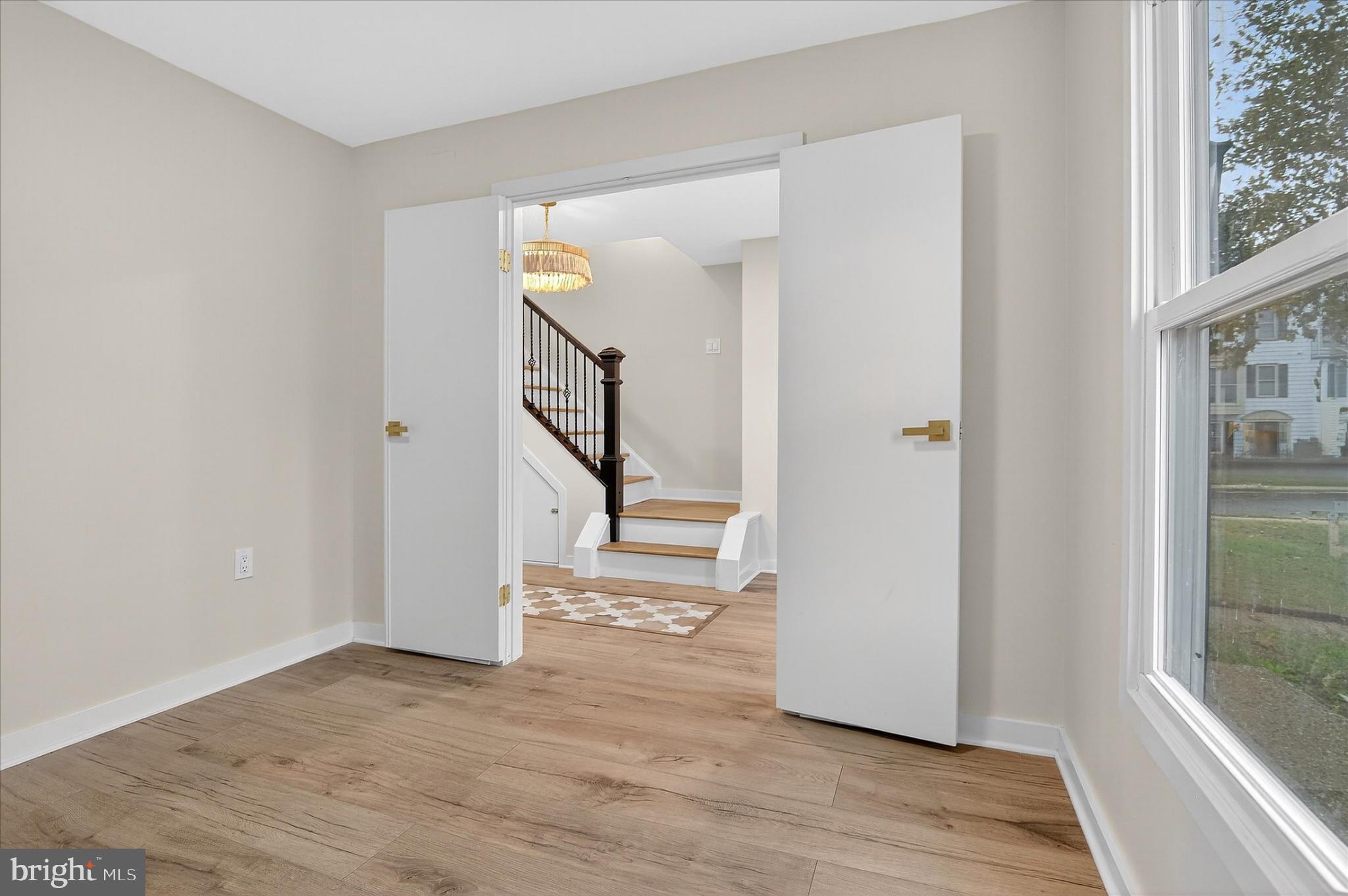 STONINGTON - Residential