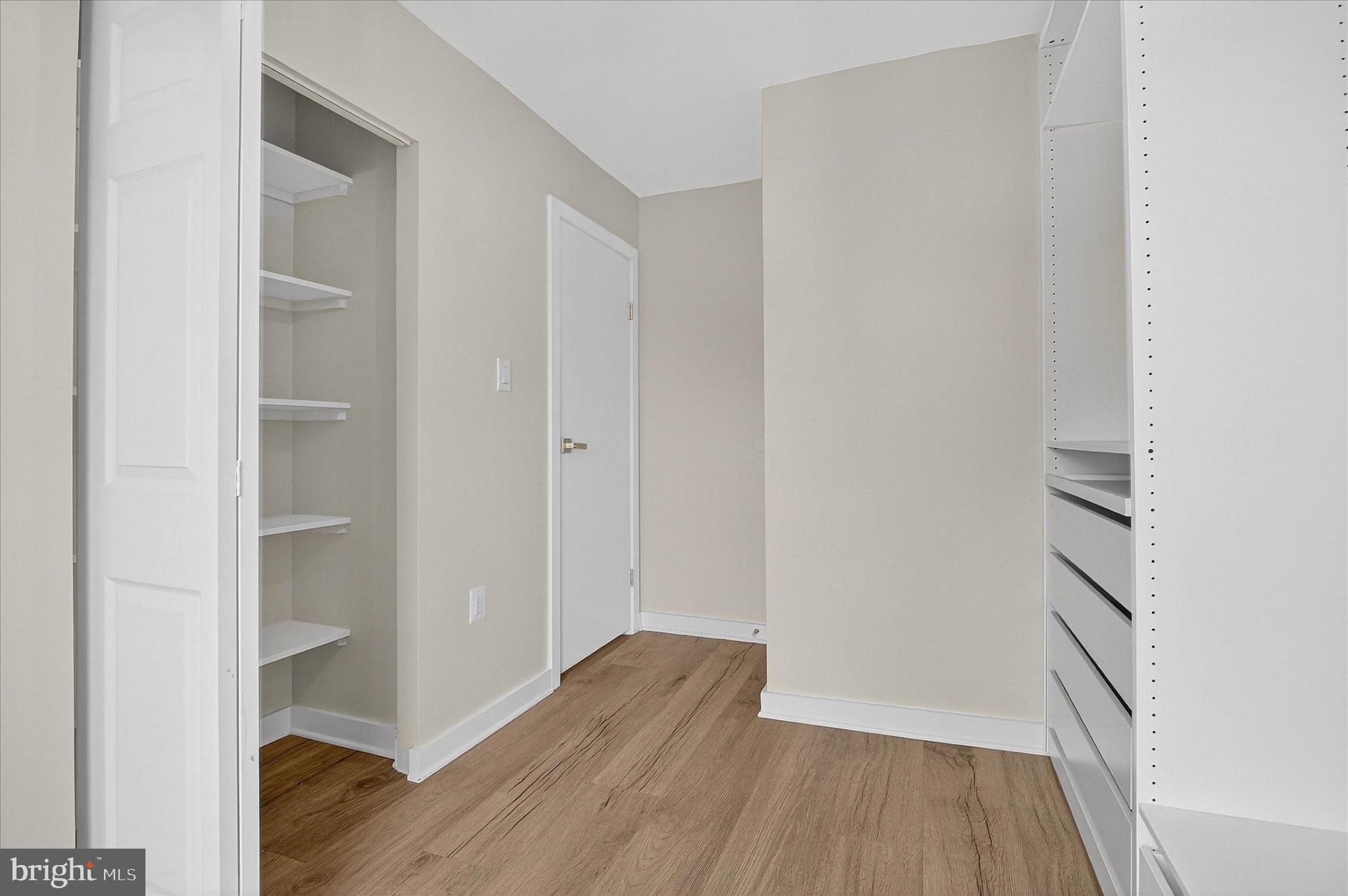 STONINGTON - Residential